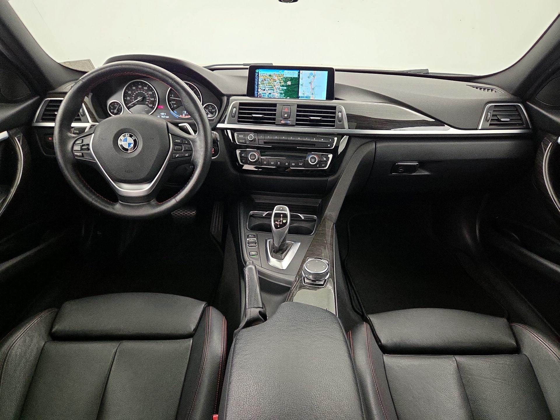 Thumbnail: 2016 BMW 3 Series - 9