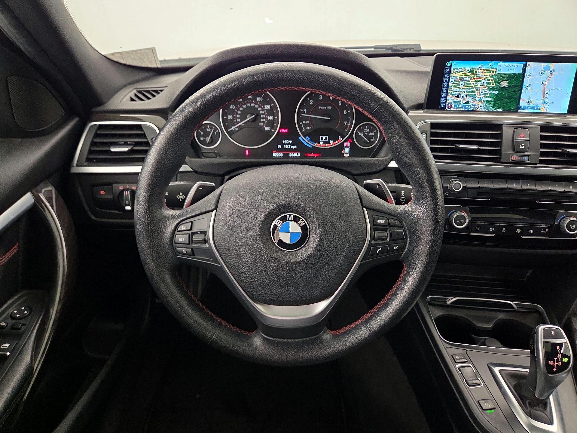 Thumbnail: 2016 BMW 3 Series - 10