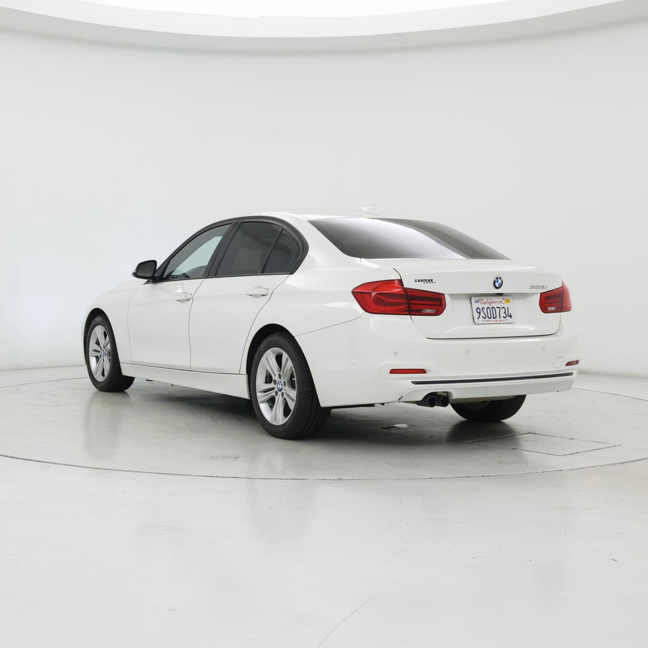 Thumbnail: 2016 BMW 3 Series - 2