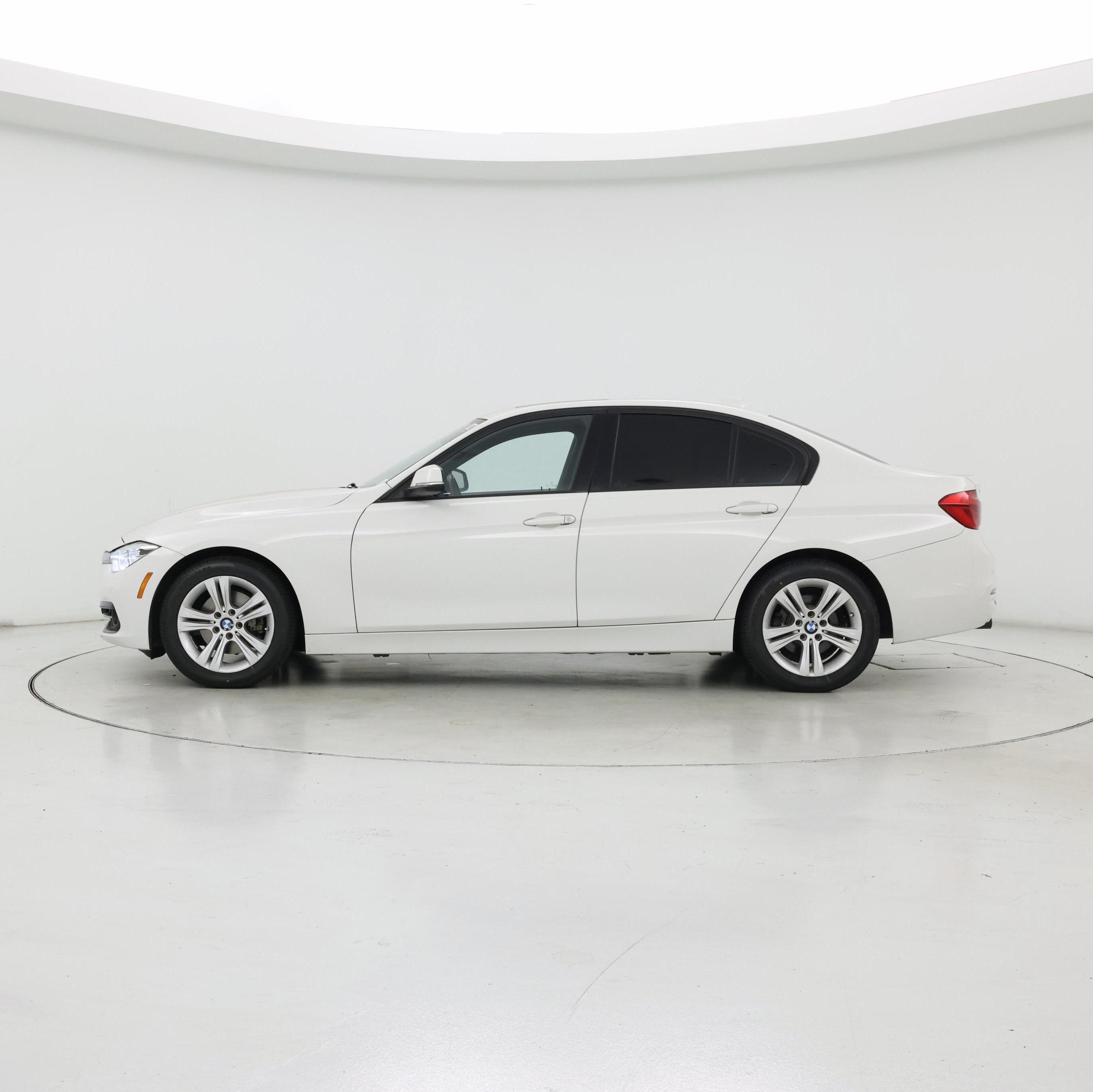 Thumbnail: 2016 BMW 3 Series - 3