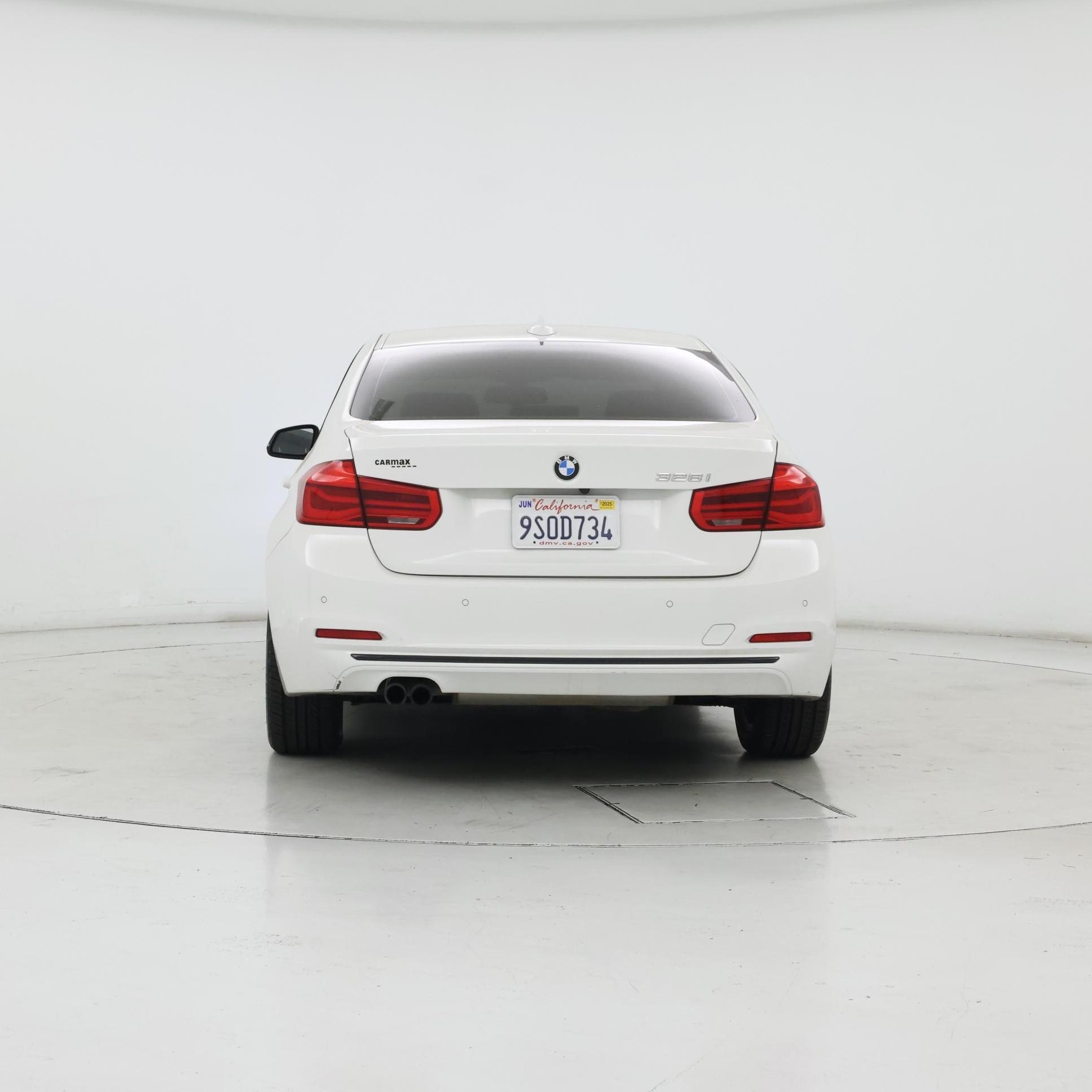 Thumbnail: 2016 BMW 3 Series - 6