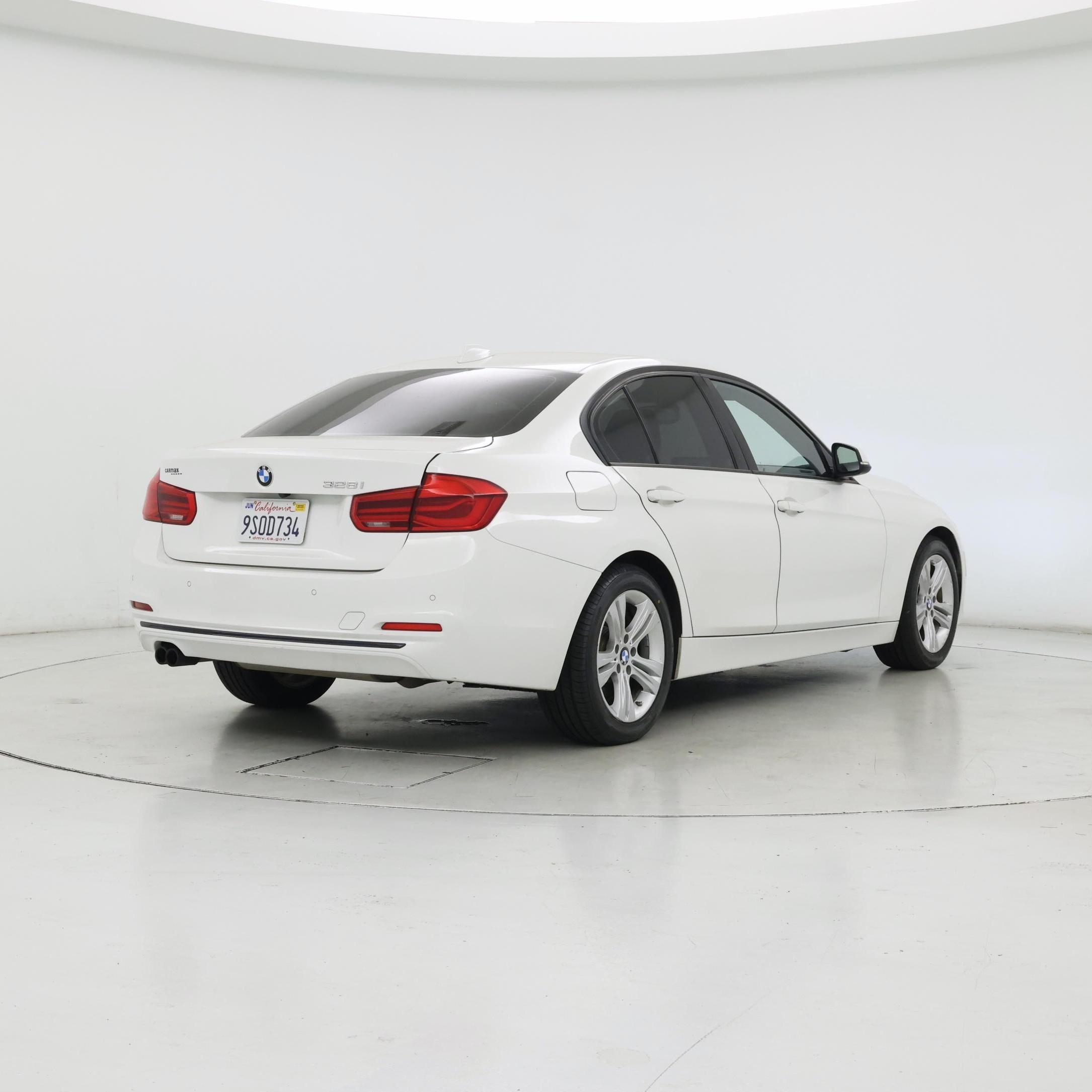 Thumbnail: 2016 BMW 3 Series - 8