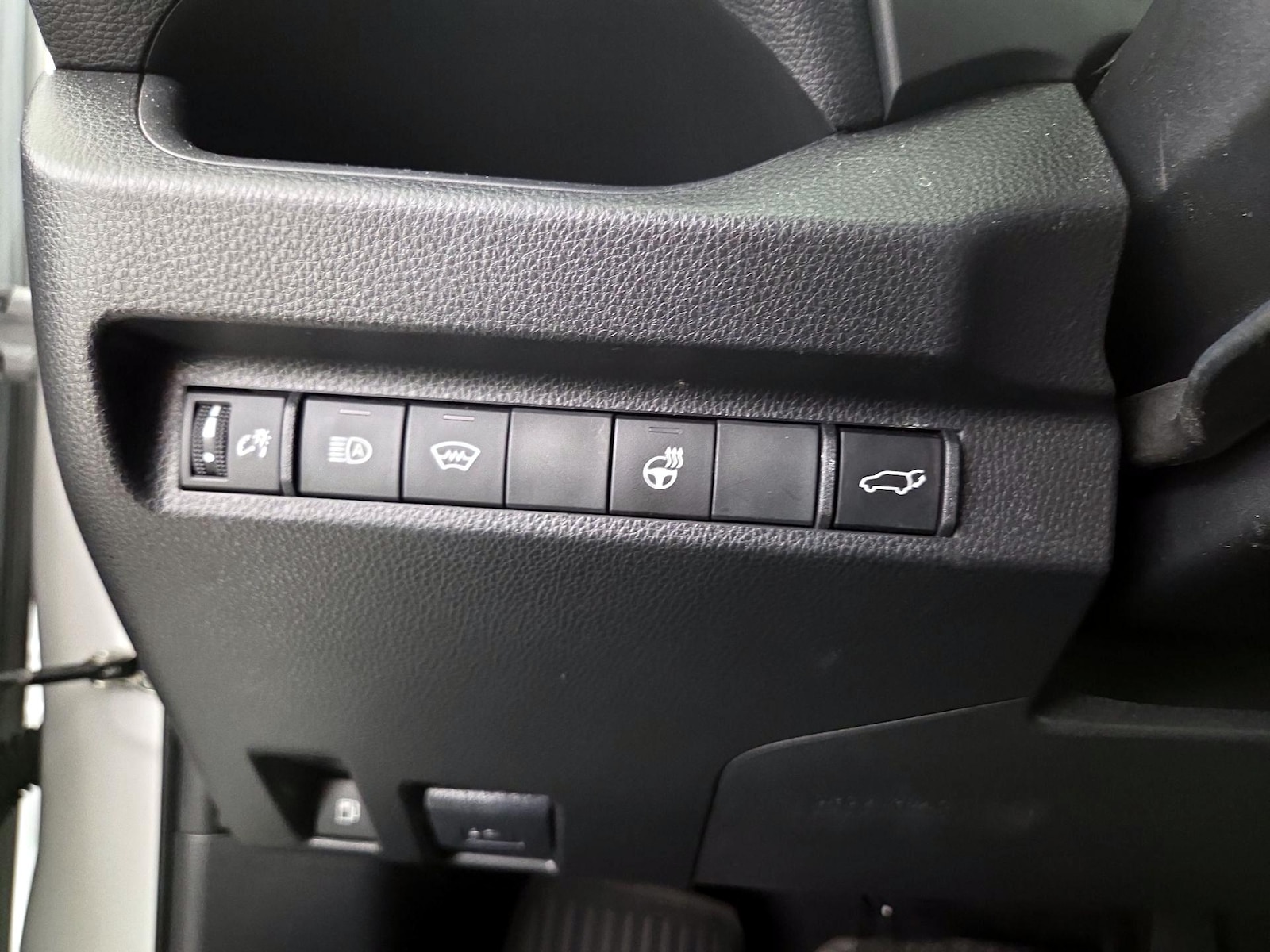 2023 Toyota RAV4 XLE Premium - Photo 14