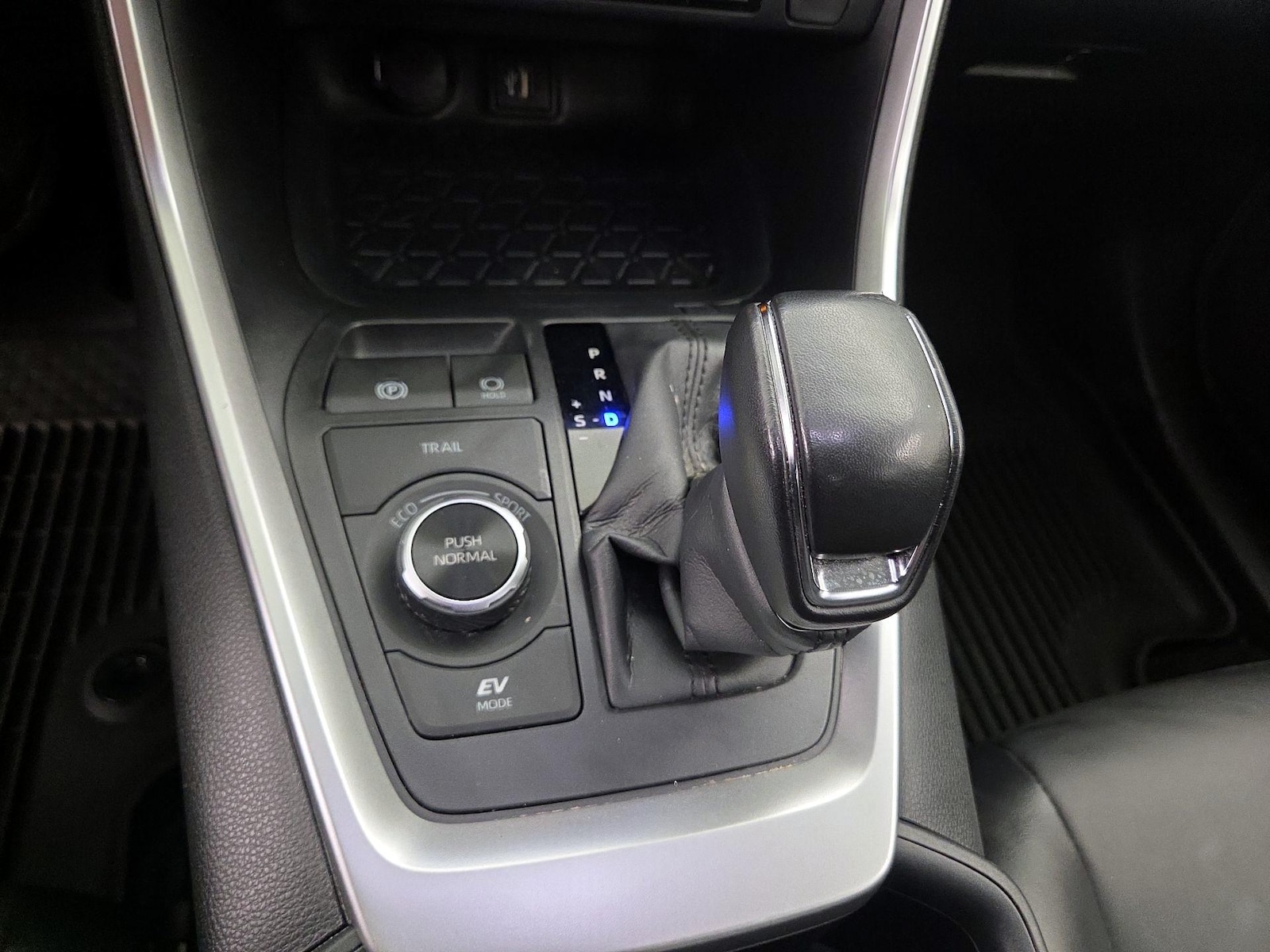 2023 Toyota RAV4 XLE Premium - Photo 18