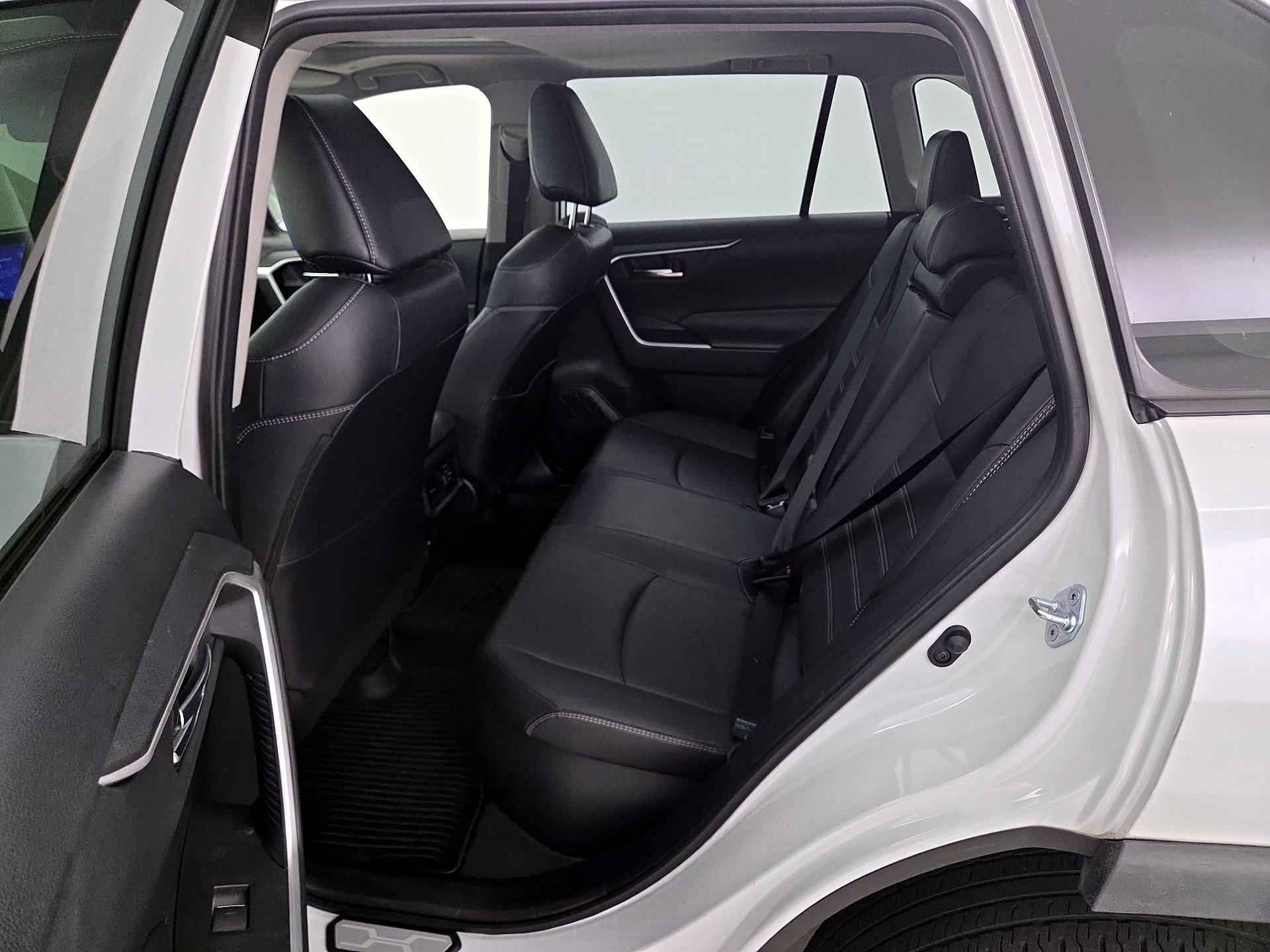 Thumbnail: 2023 Toyota RAV4 - 20