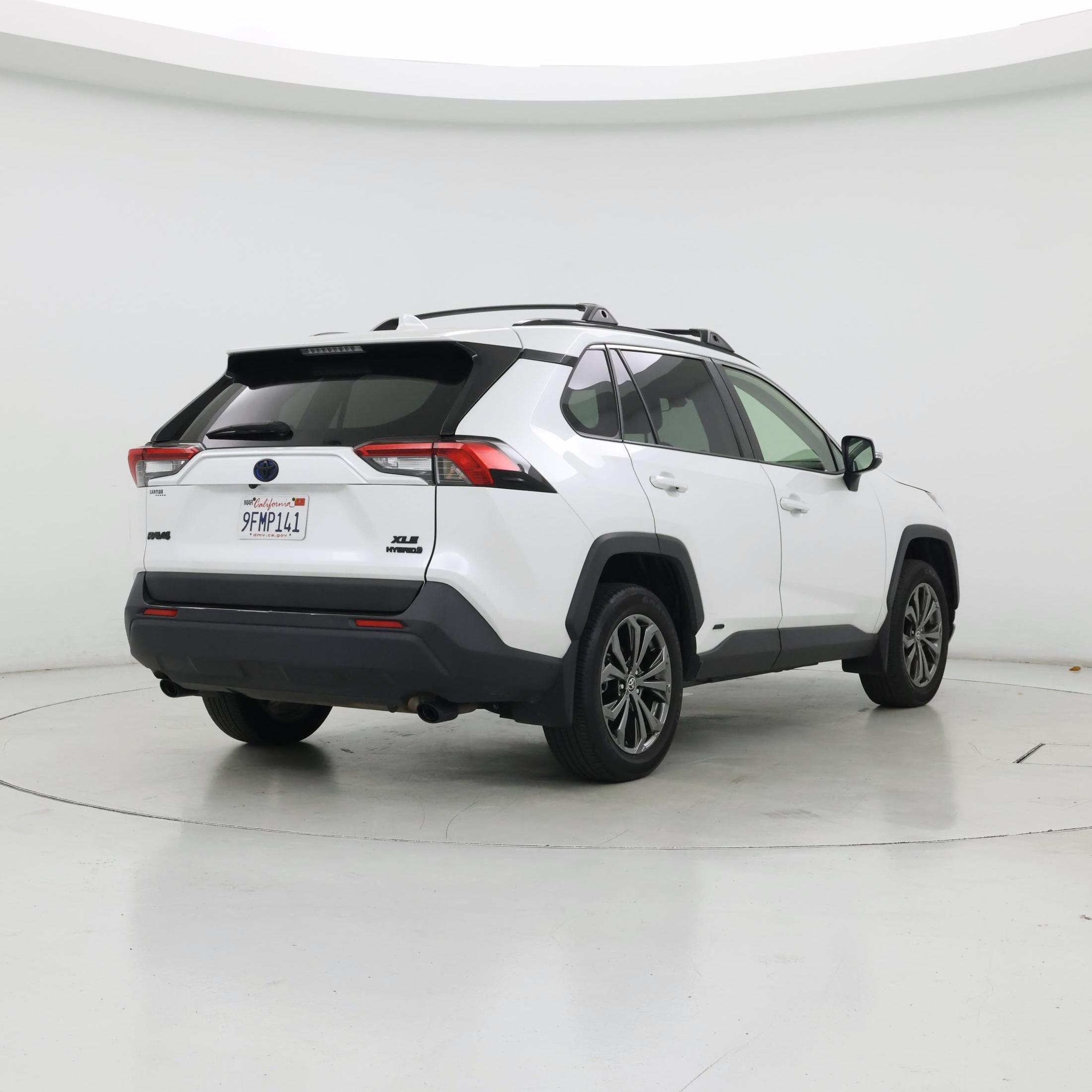 Thumbnail: 2023 Toyota RAV4 - 8