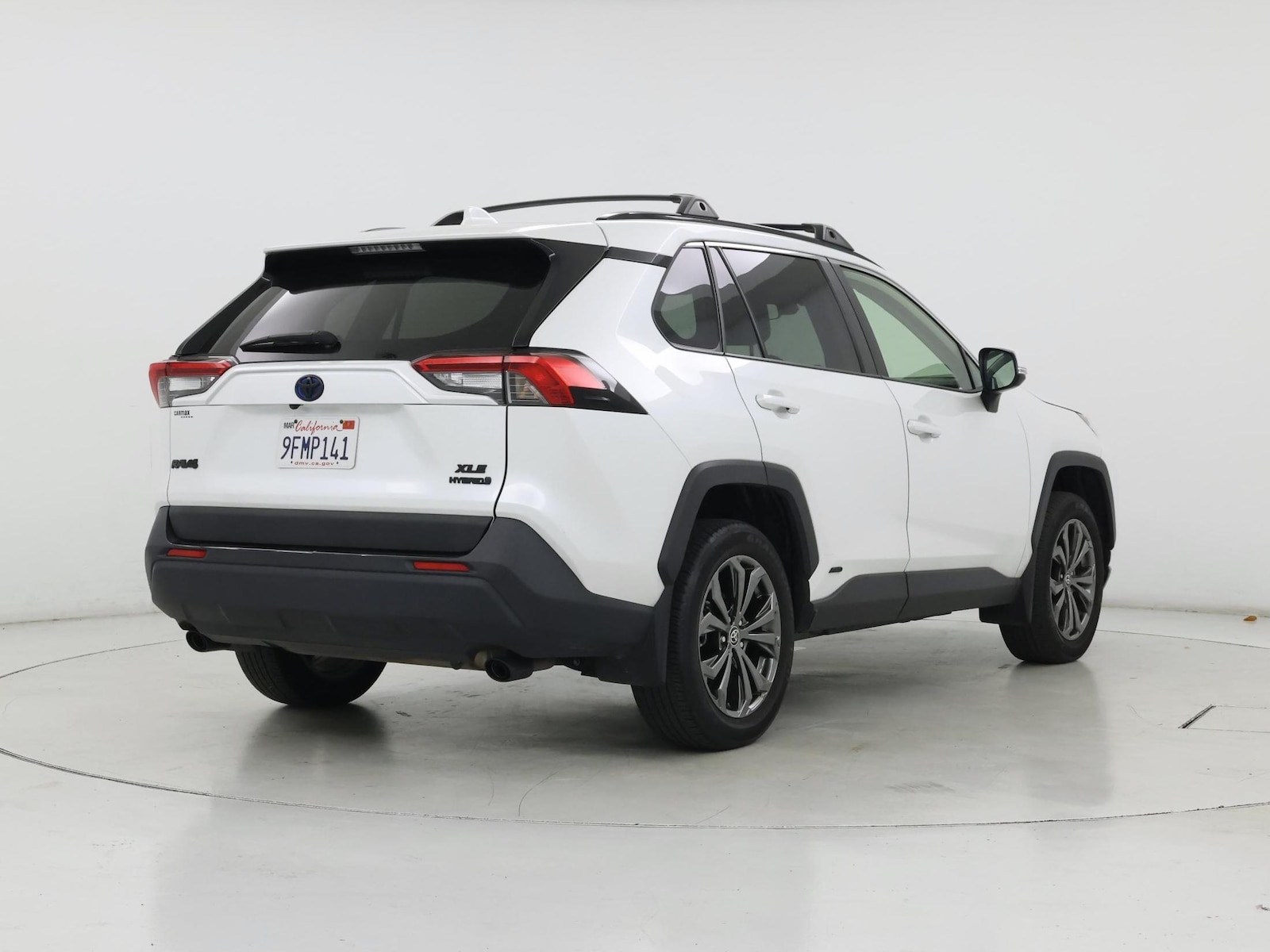2023 Toyota RAV4 XLE Premium - Photo 9