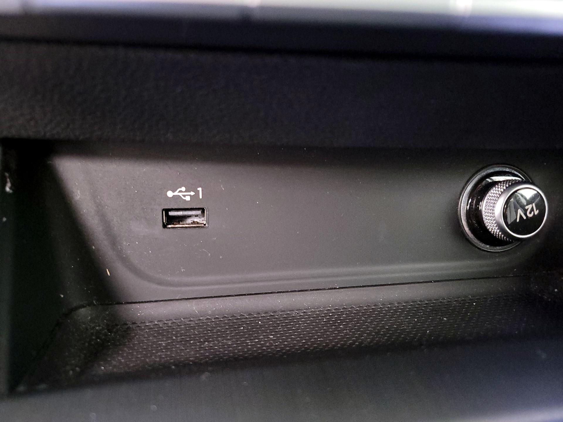 Thumbnail: 2019 Audi A4 - 19