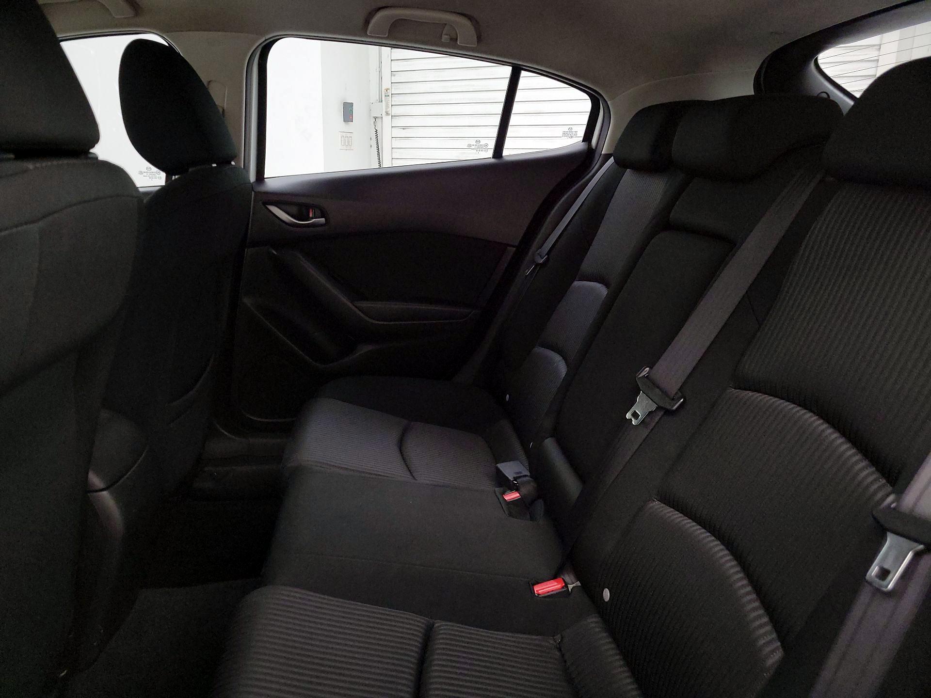 Thumbnail: 2015 Mazda Mazda3 - 18