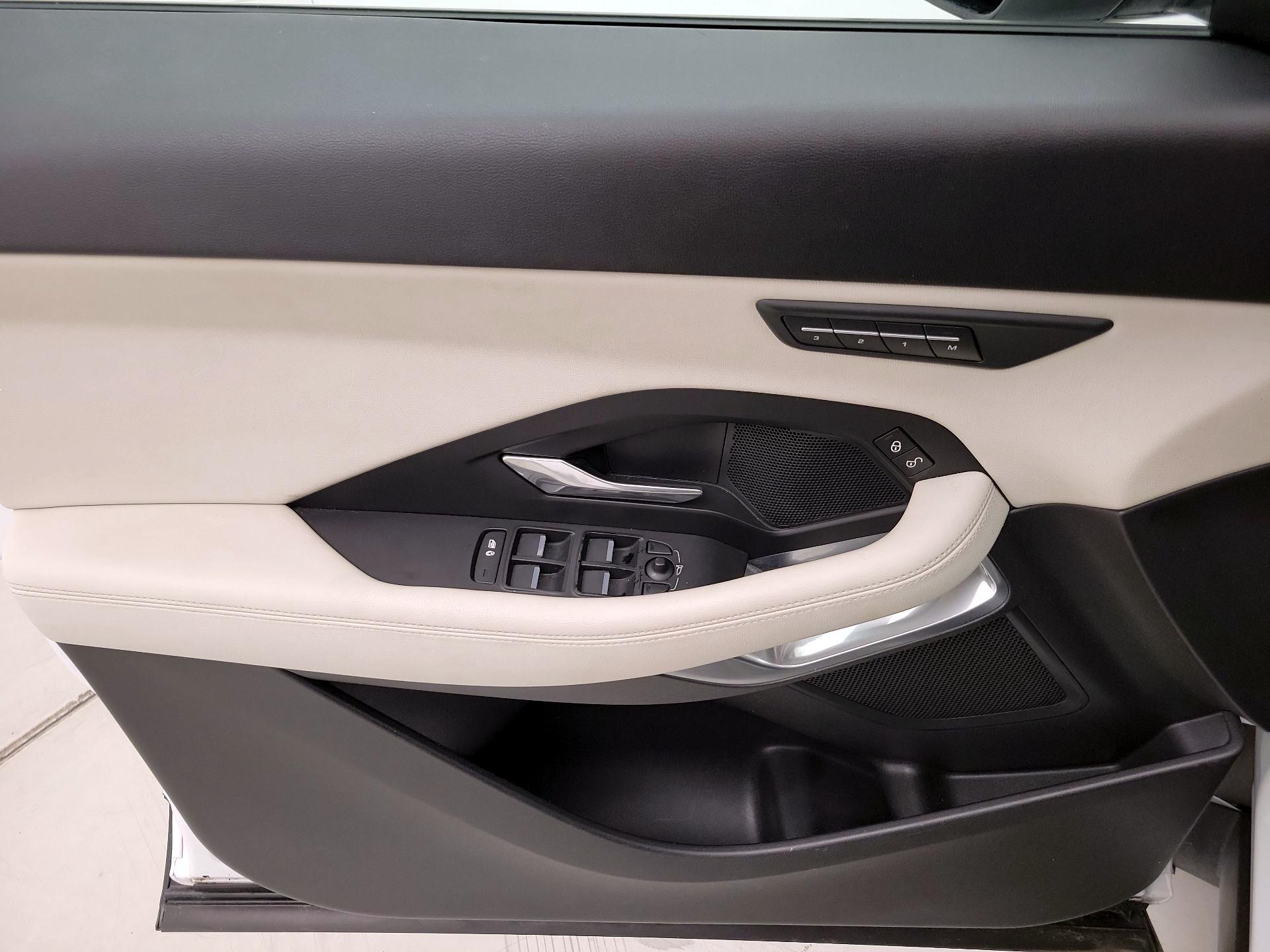 Thumbnail: 2020 Jaguar E-Pace - 12