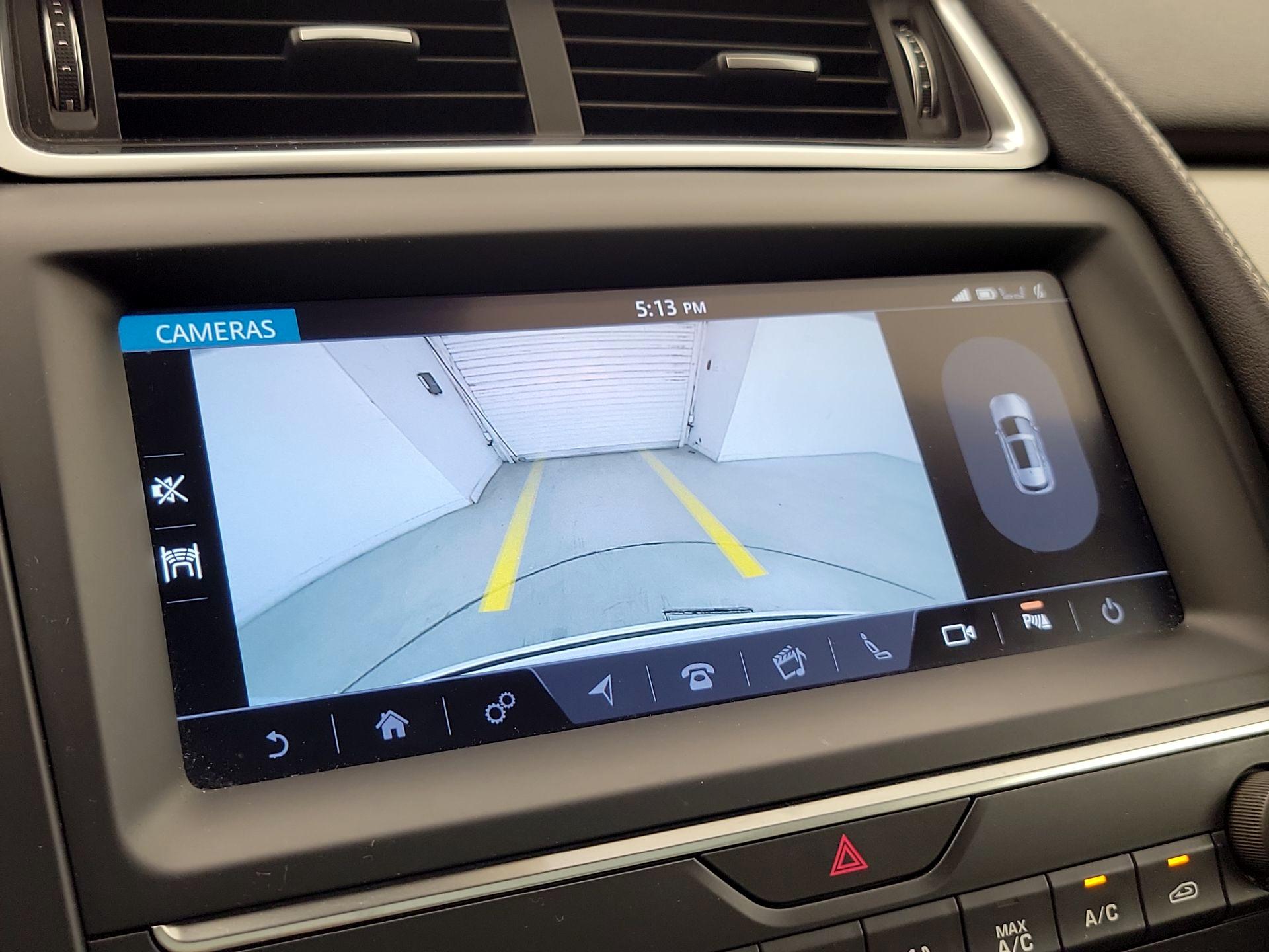 Thumbnail: 2020 Jaguar E-Pace - 15