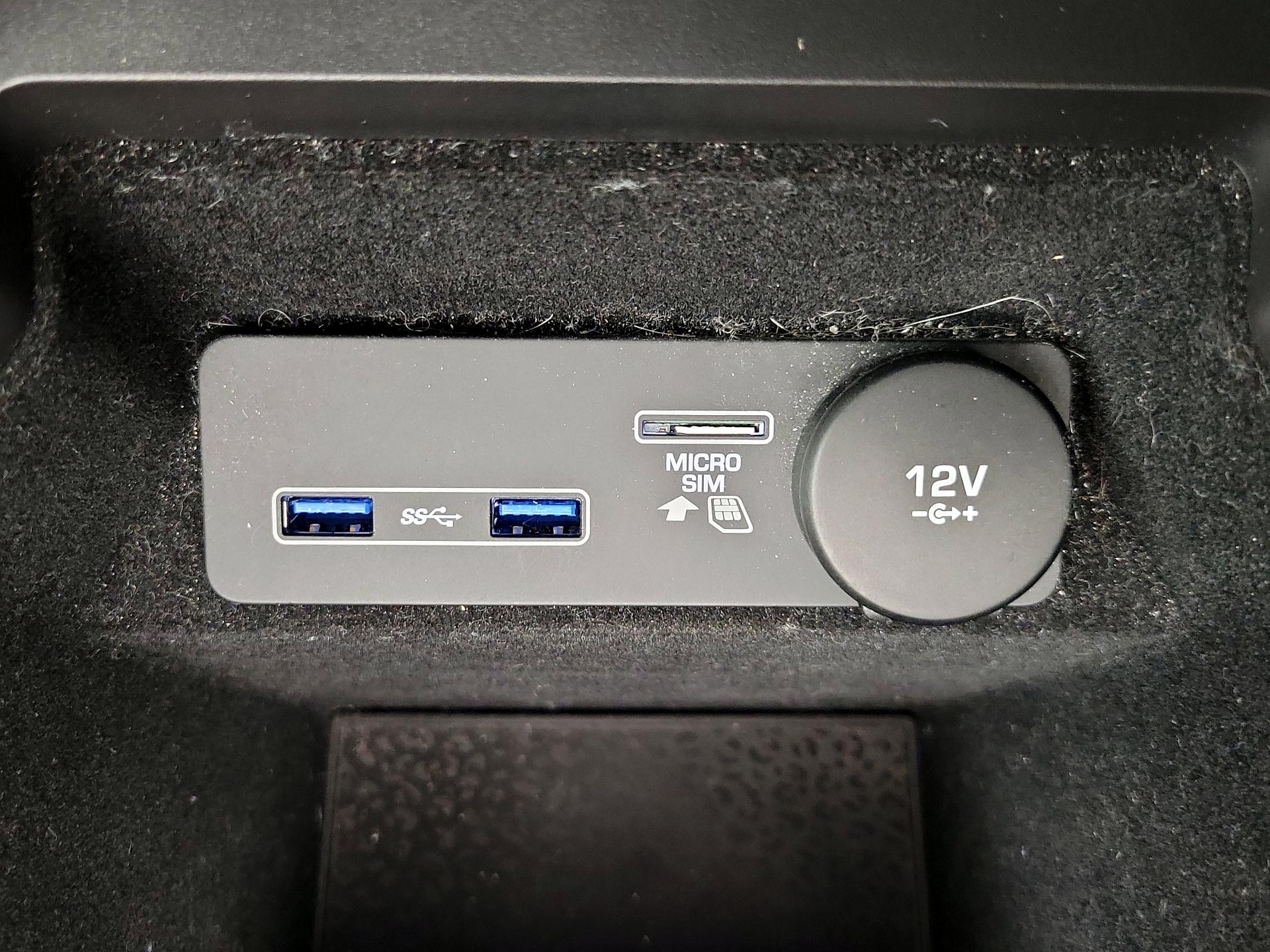 Thumbnail: 2020 Jaguar E-Pace - 19