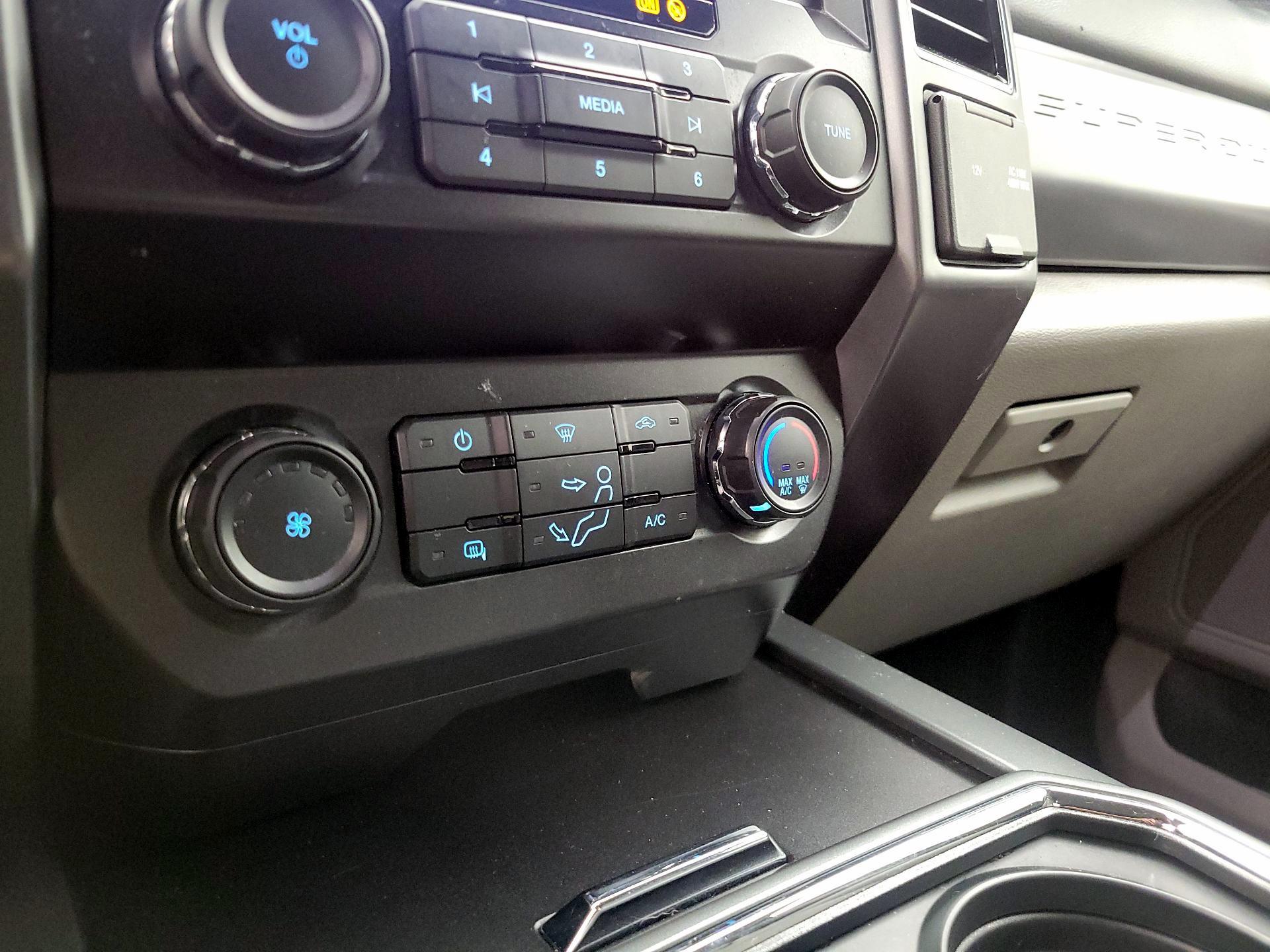 Thumbnail: 2020 Ford F-250 - 17