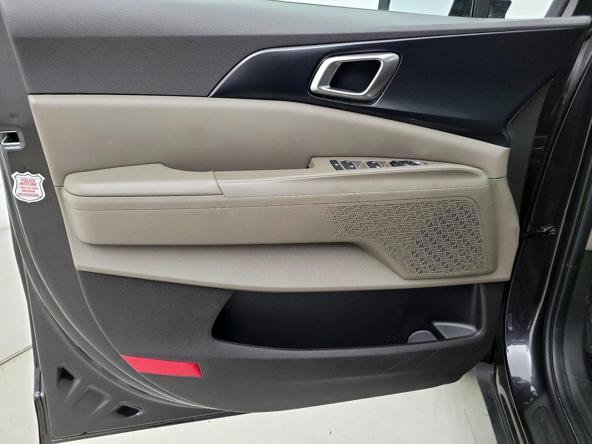 Thumbnail: 2025 Kia Carnival - 12