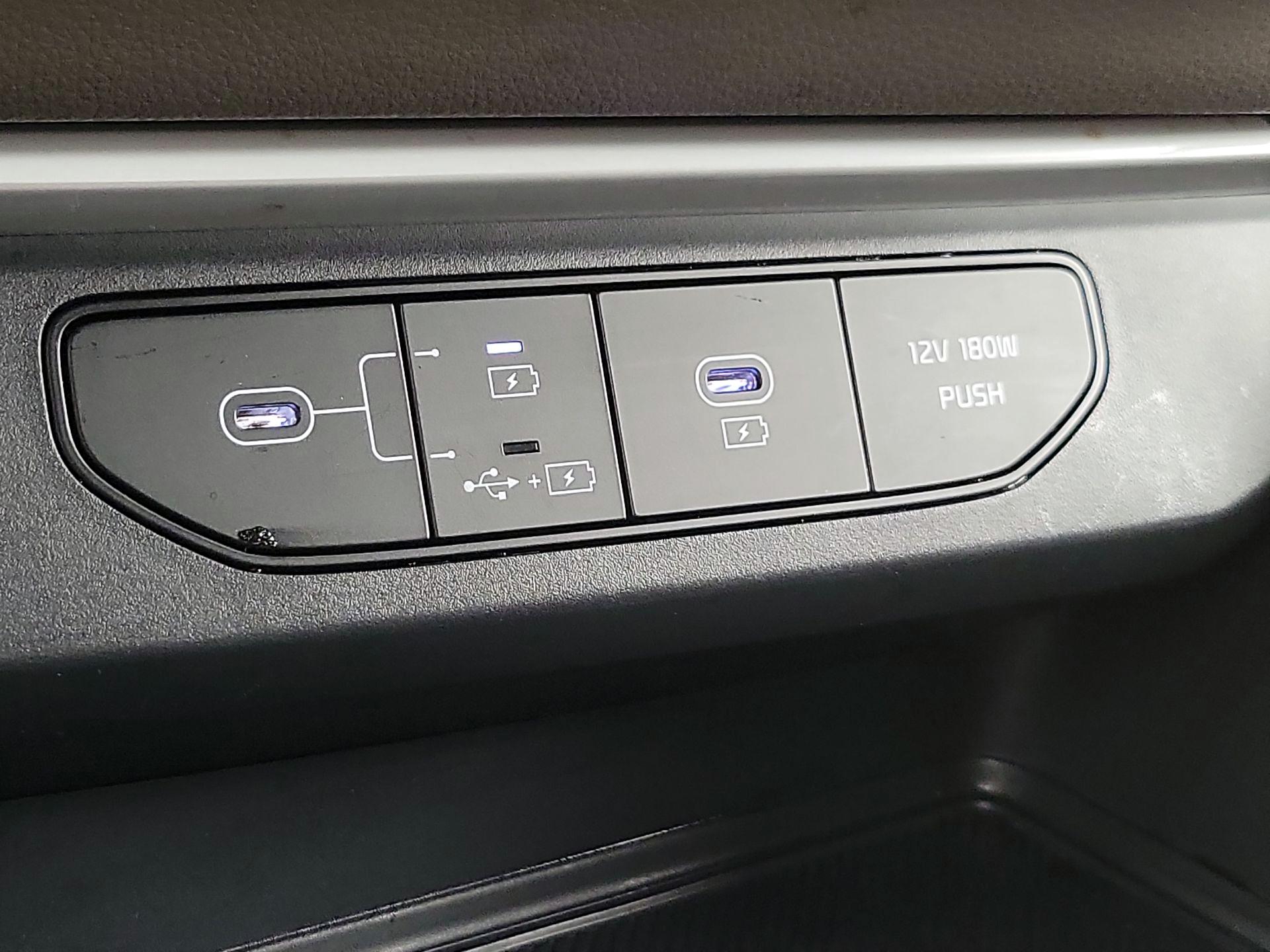 Thumbnail: 2025 Kia Carnival - 19