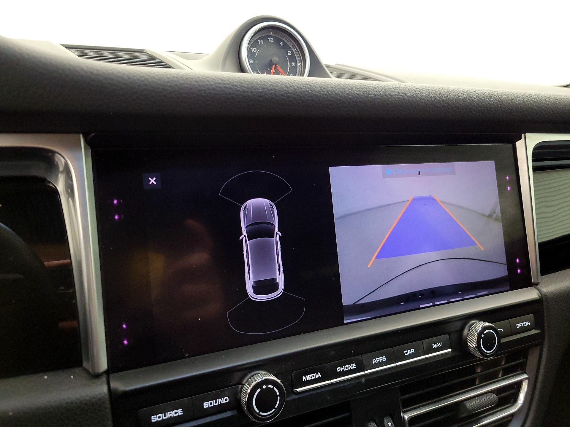 Thumbnail: 2019 Porsche Macan - 14