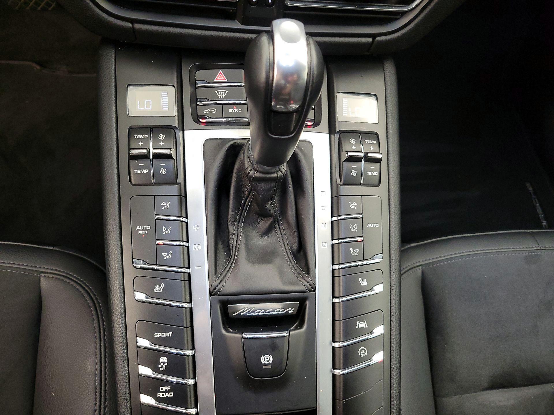 Thumbnail: 2019 Porsche Macan - 17