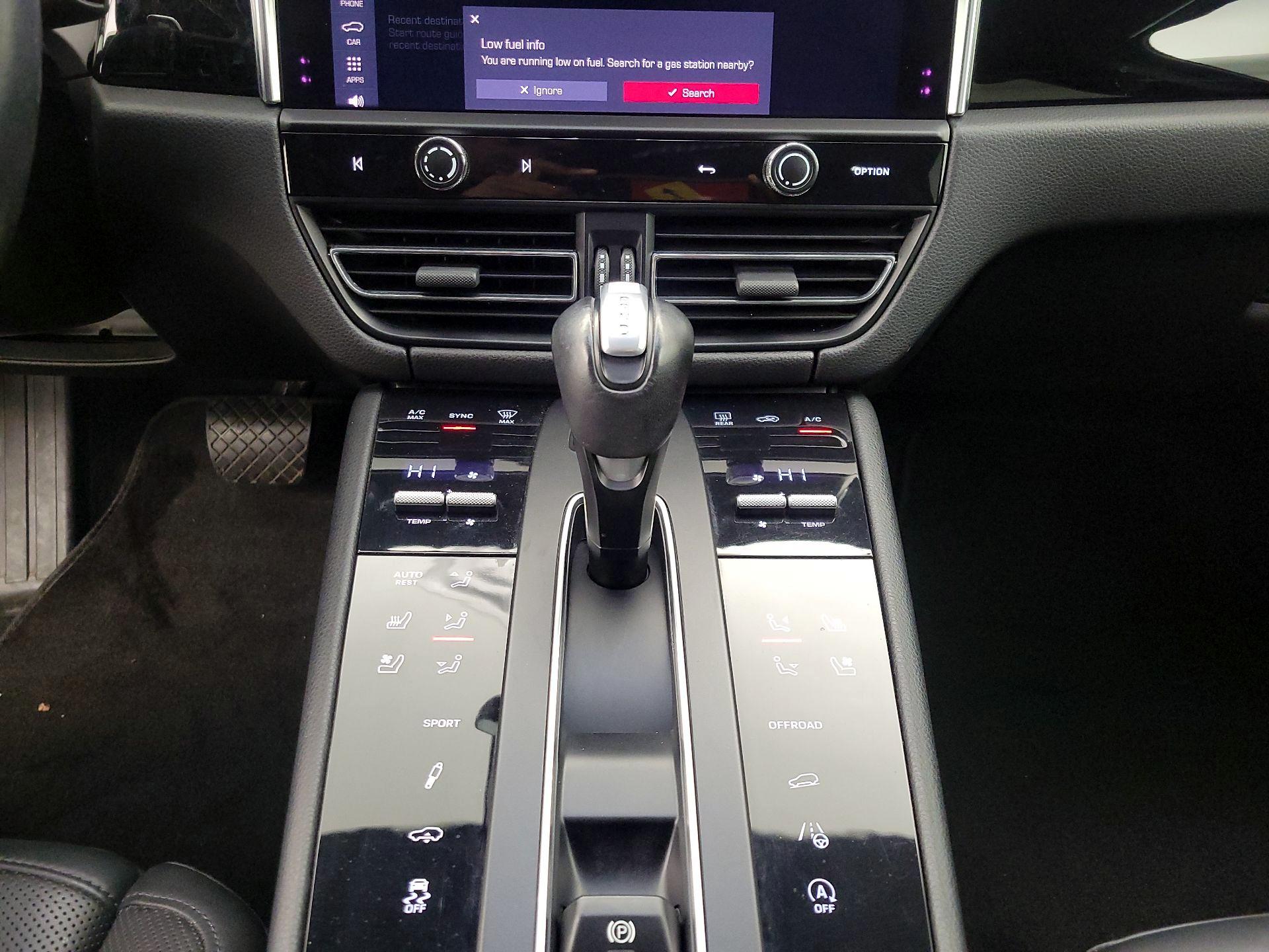 Thumbnail: 2023 Porsche Macan - 16