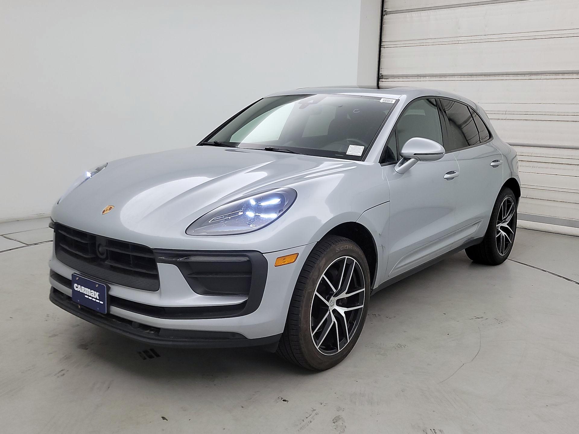 Thumbnail: 2023 Porsche Macan - 3
