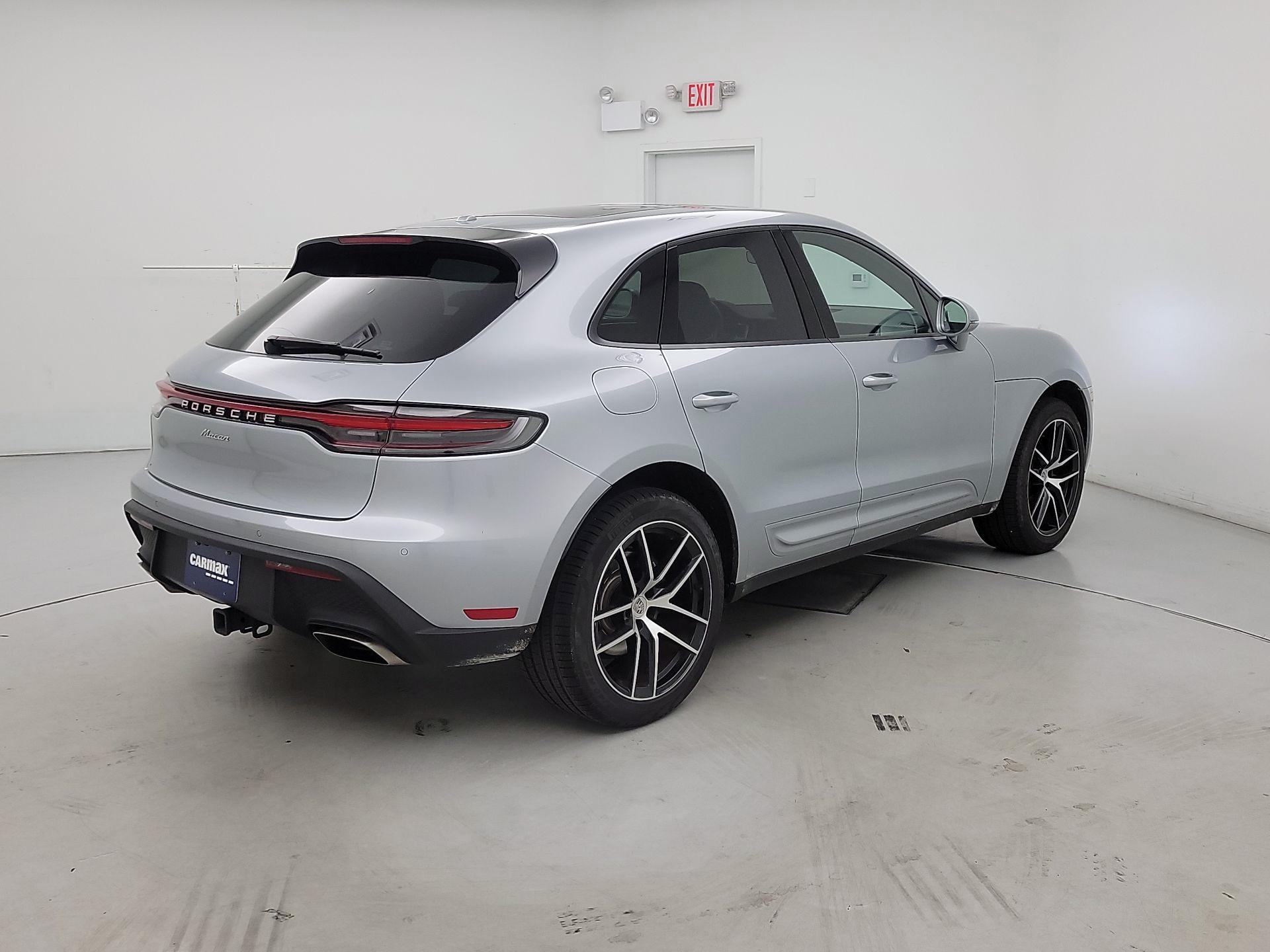 Thumbnail: 2023 Porsche Macan - 5