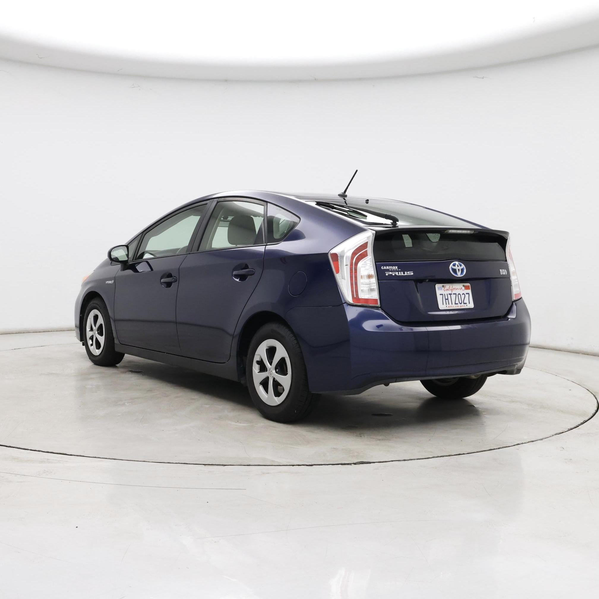 Thumbnail: 2015 Toyota Prius - 2