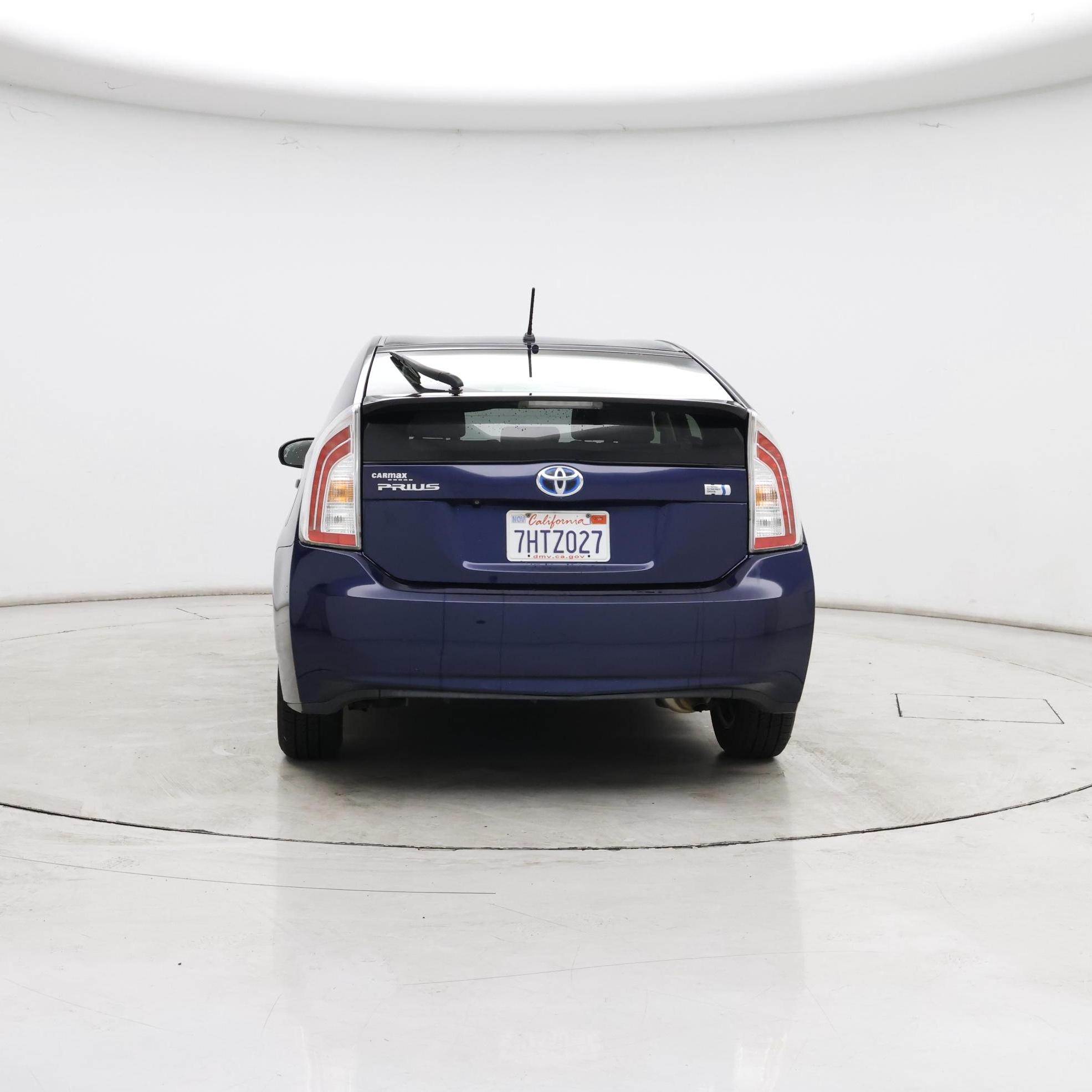 Thumbnail: 2015 Toyota Prius - 6