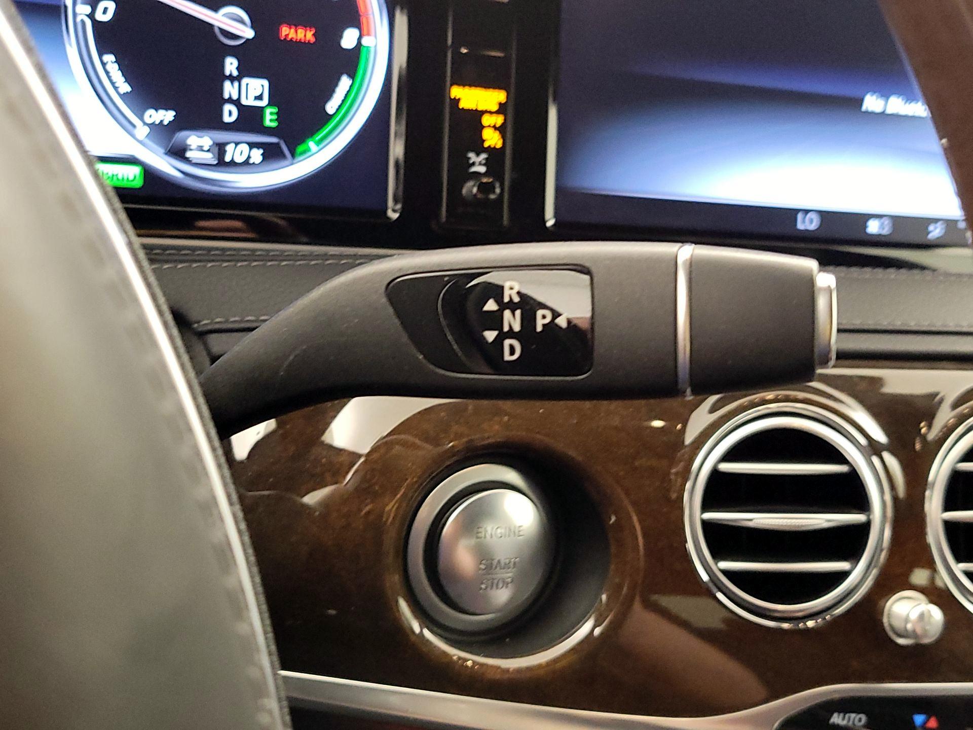 Thumbnail: 2016 Mercedes-Benz S-Class - 18