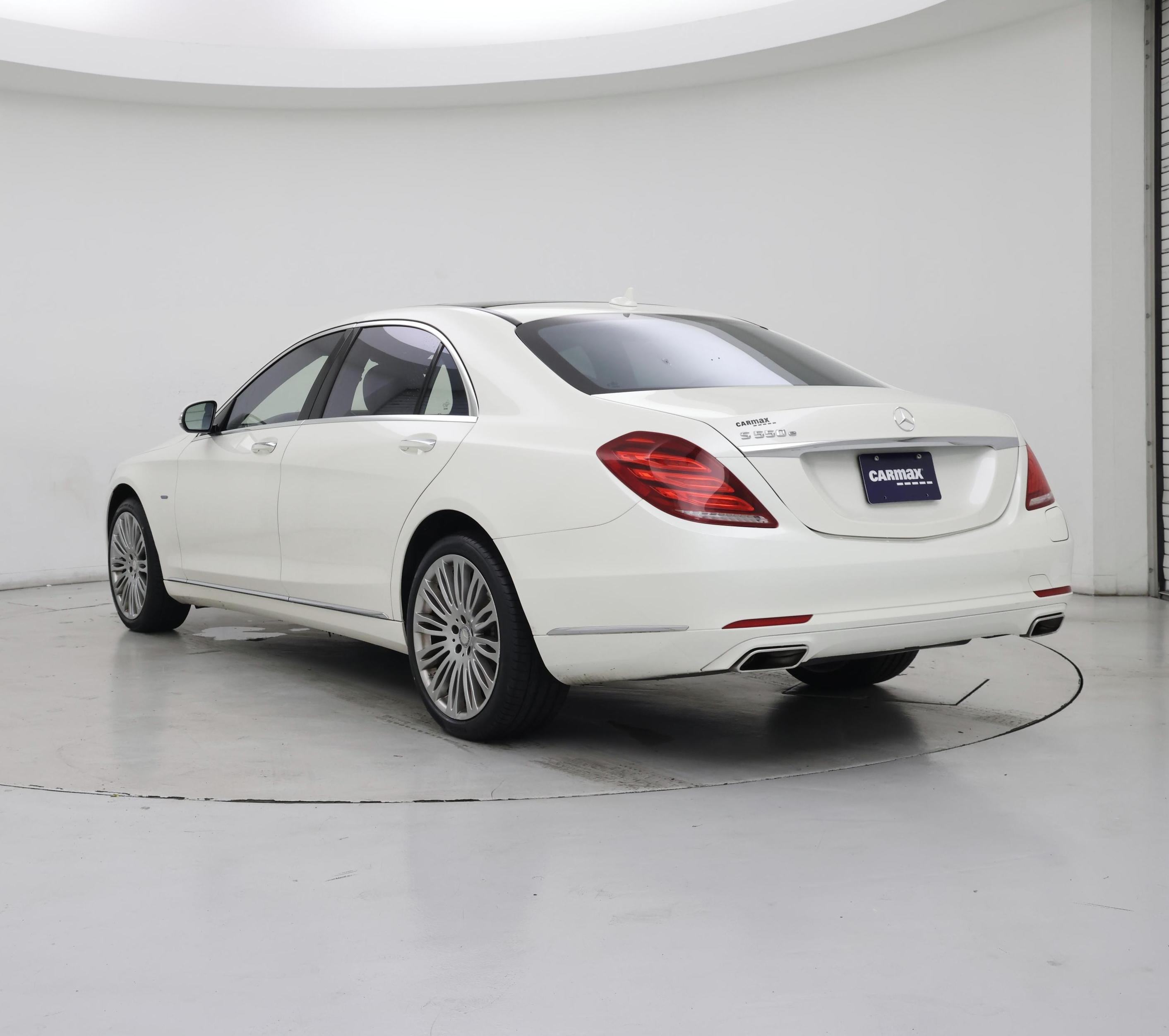 Thumbnail: 2016 Mercedes-Benz S-Class - 2