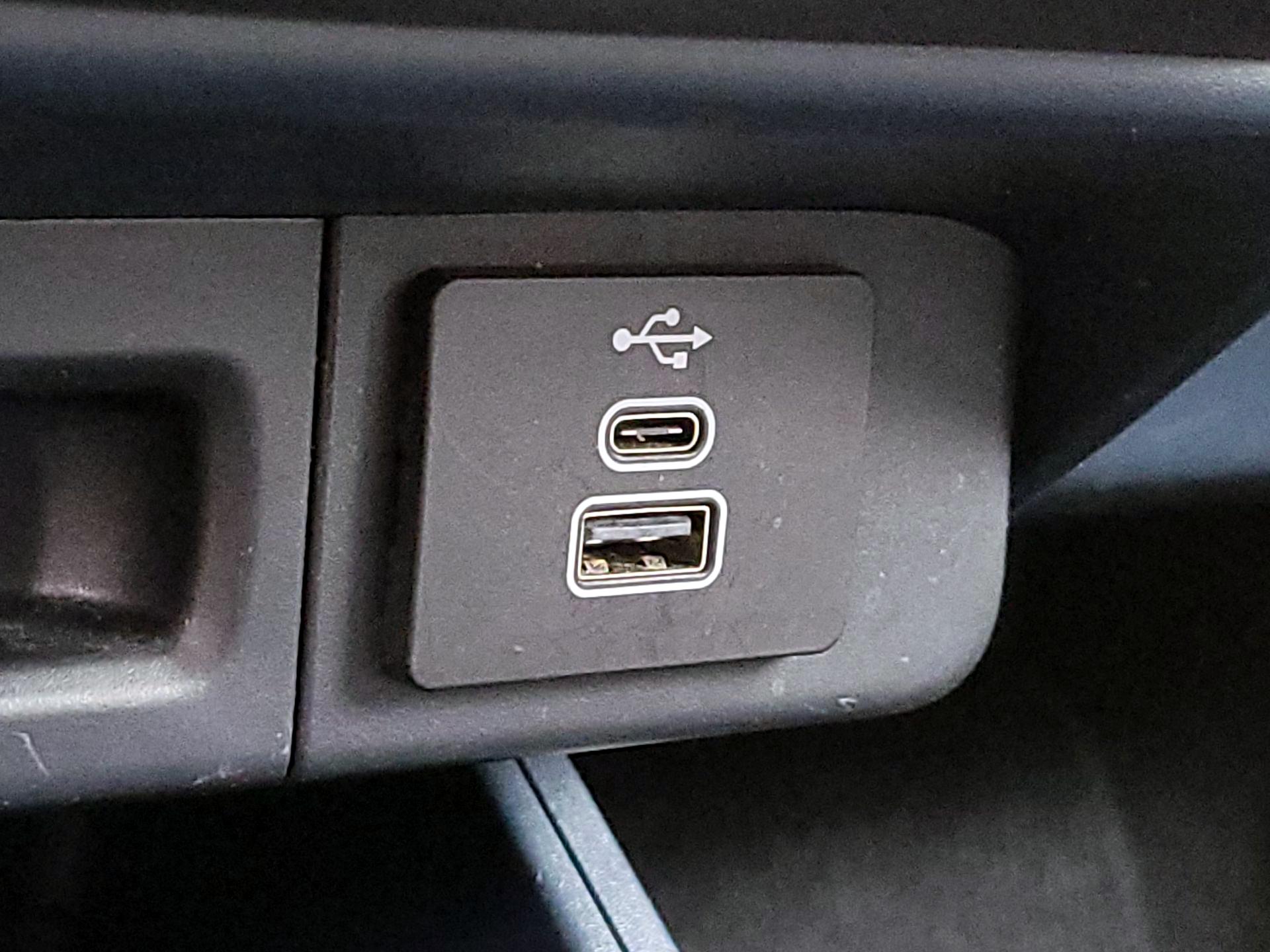 Thumbnail: 2025 Ford Maverick - 19