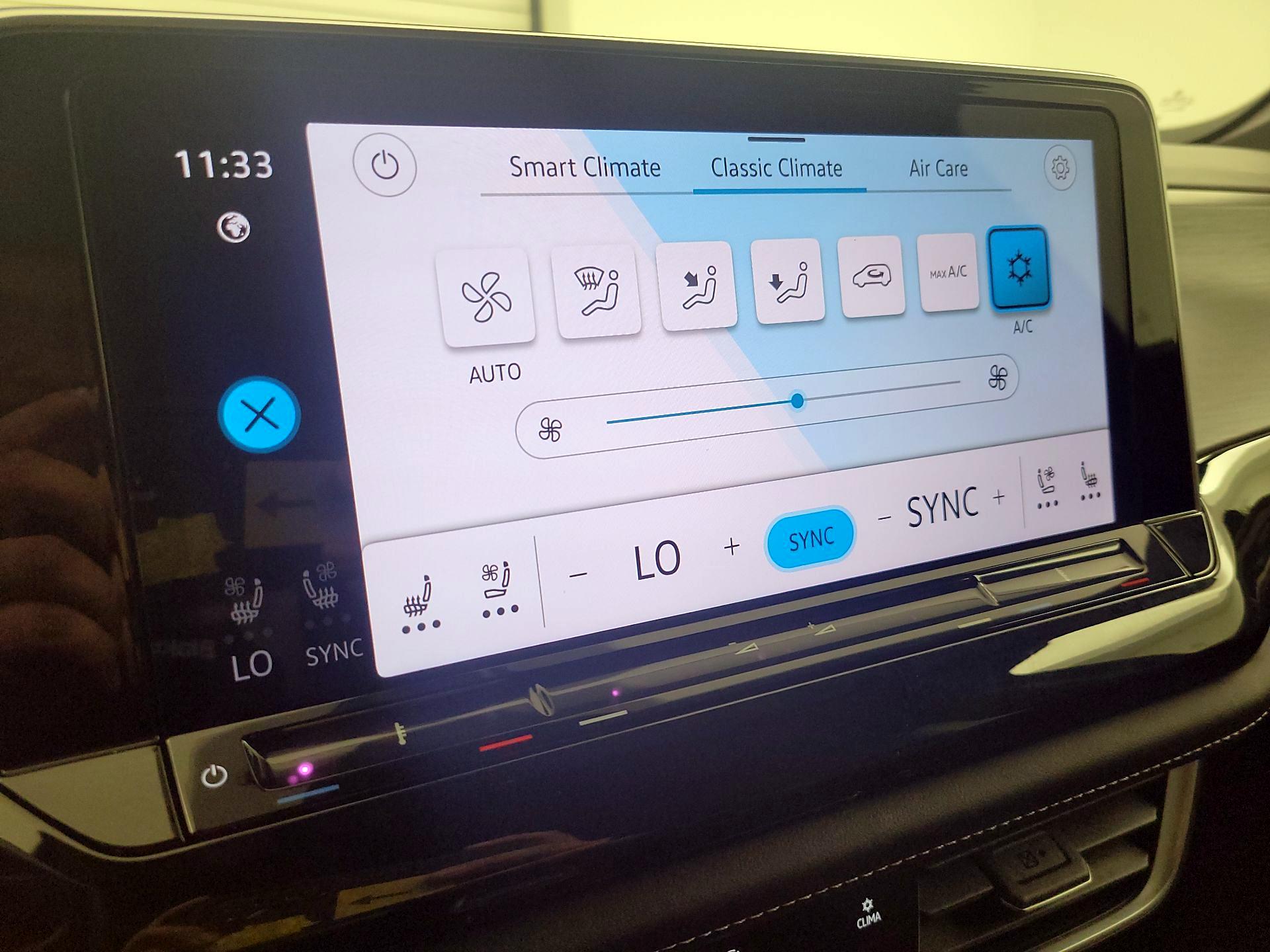 Thumbnail: 2025 Volkswagen Atlas - 16