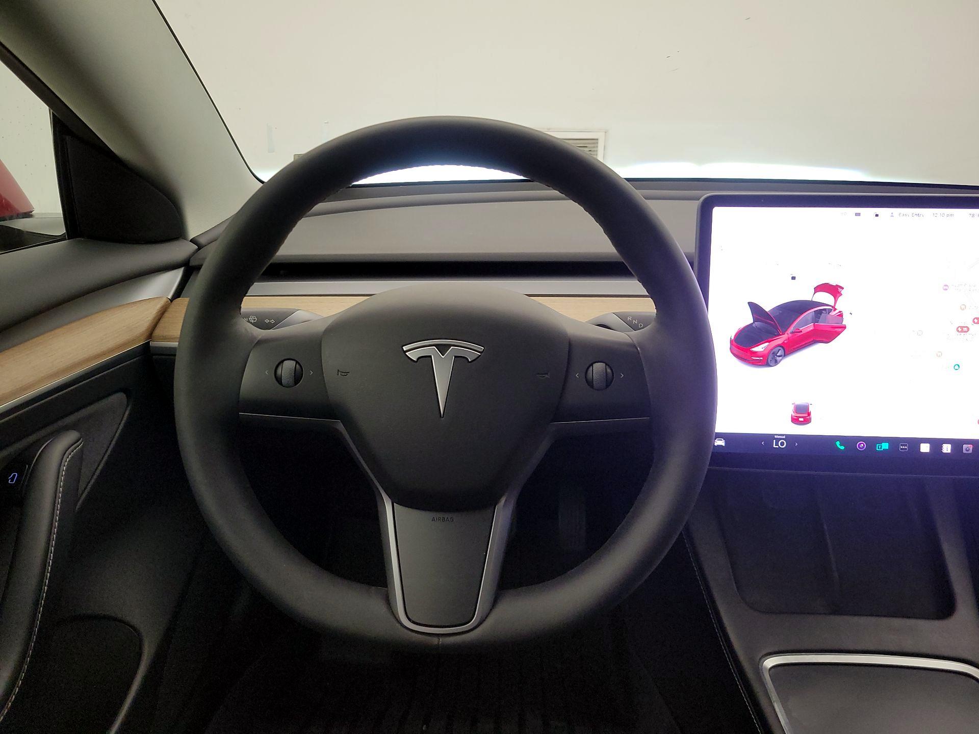 Thumbnail: 2022 Tesla Model 3 - 10