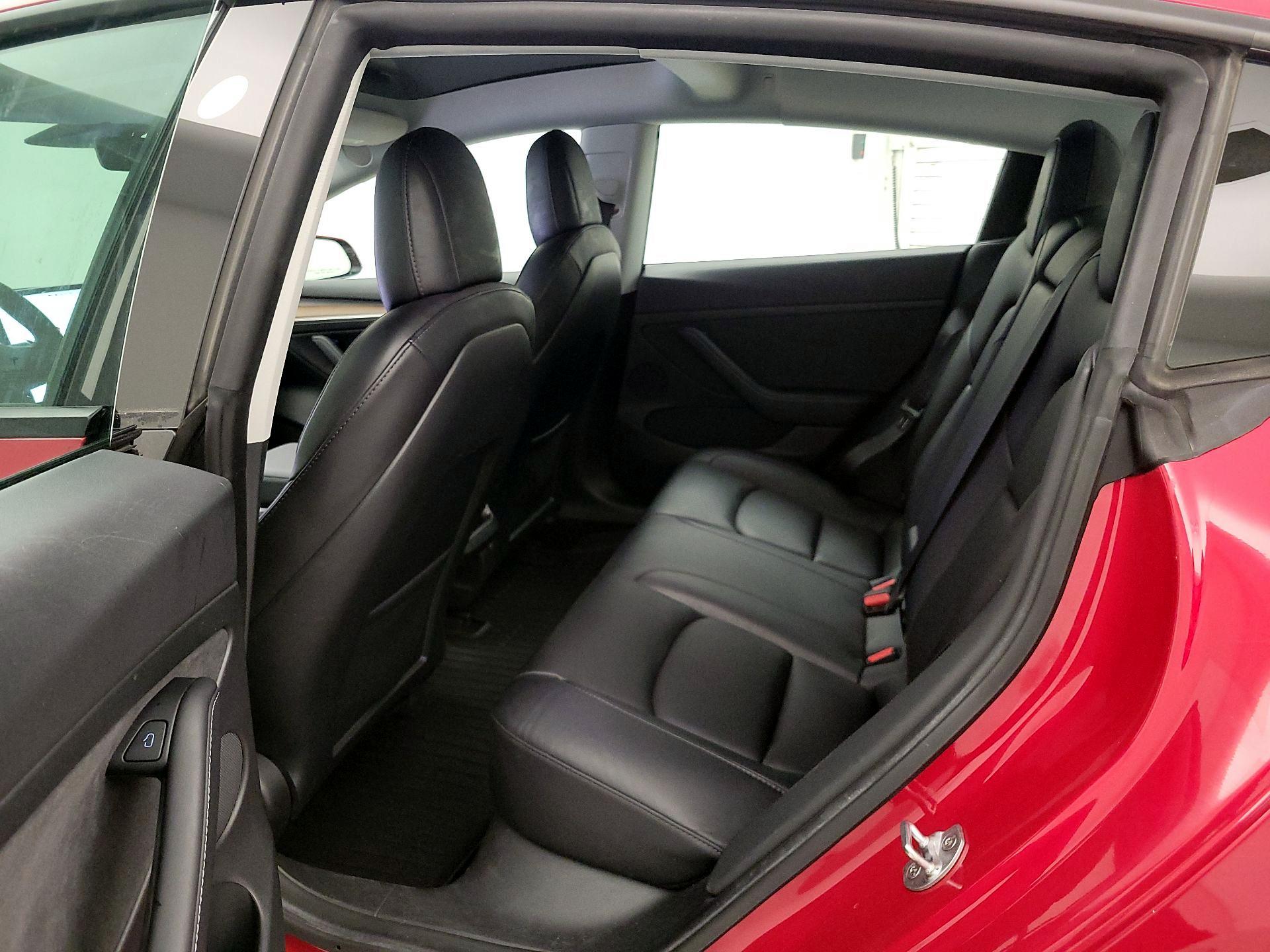 Thumbnail: 2022 Tesla Model 3 - 20