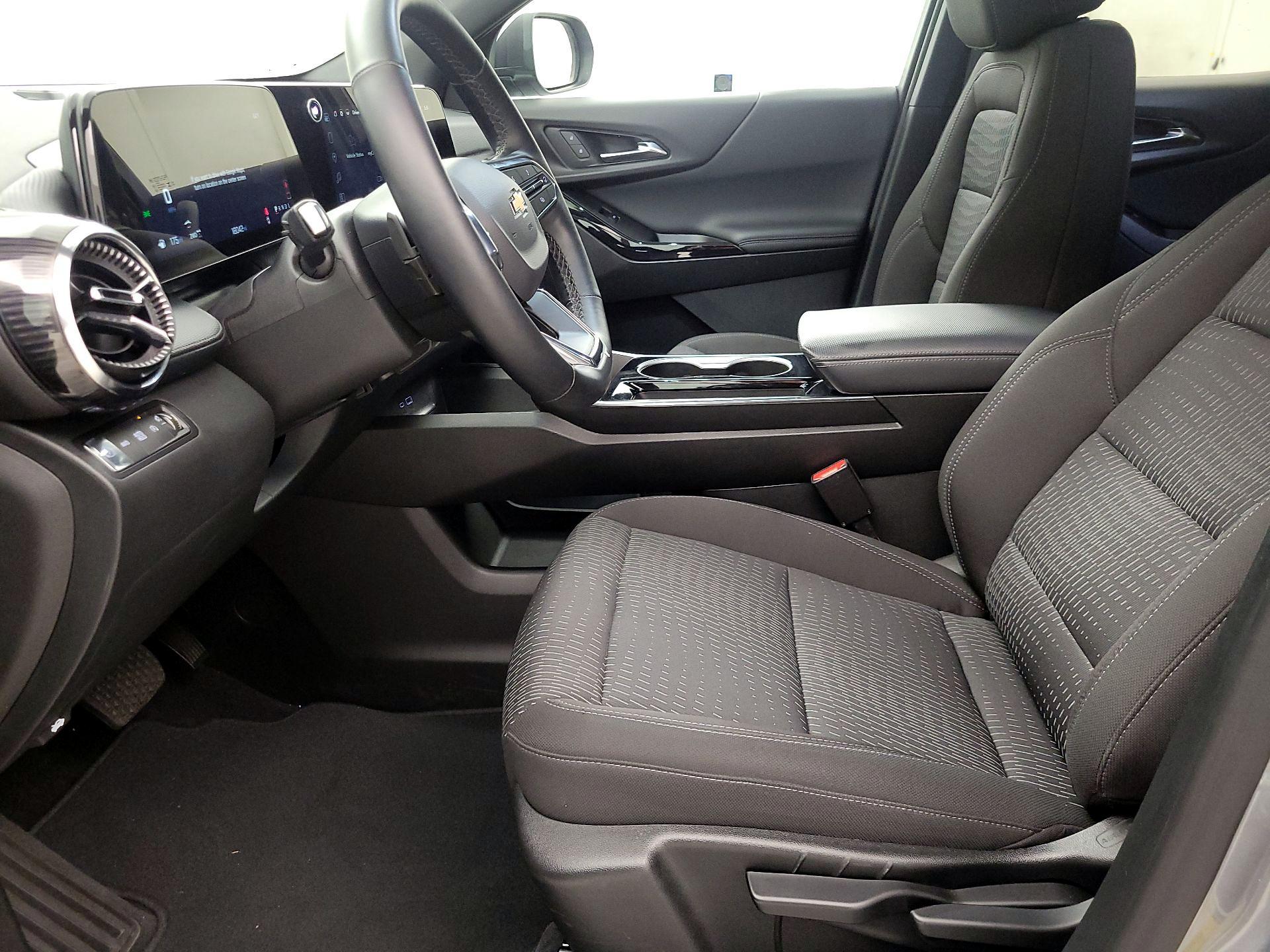 Thumbnail: 2025 Chevrolet Equinox - 11