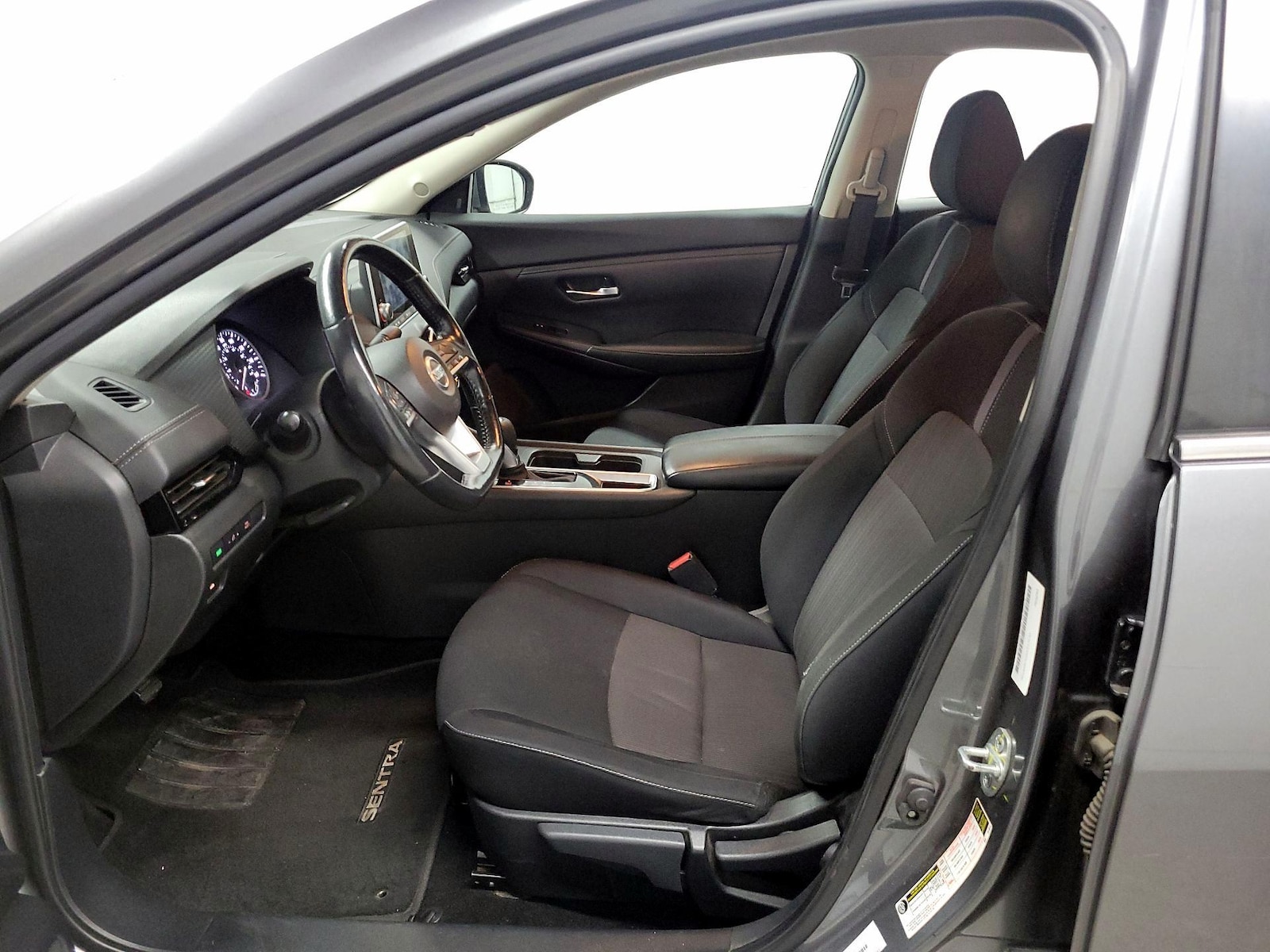 2022 Nissan Sentra SV - Photo 12