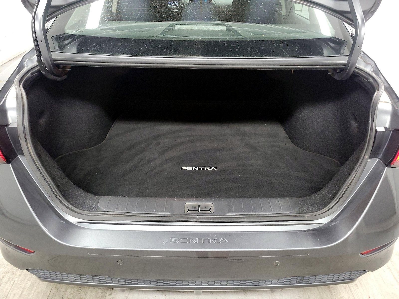 2022 Nissan Sentra SV - Photo 18