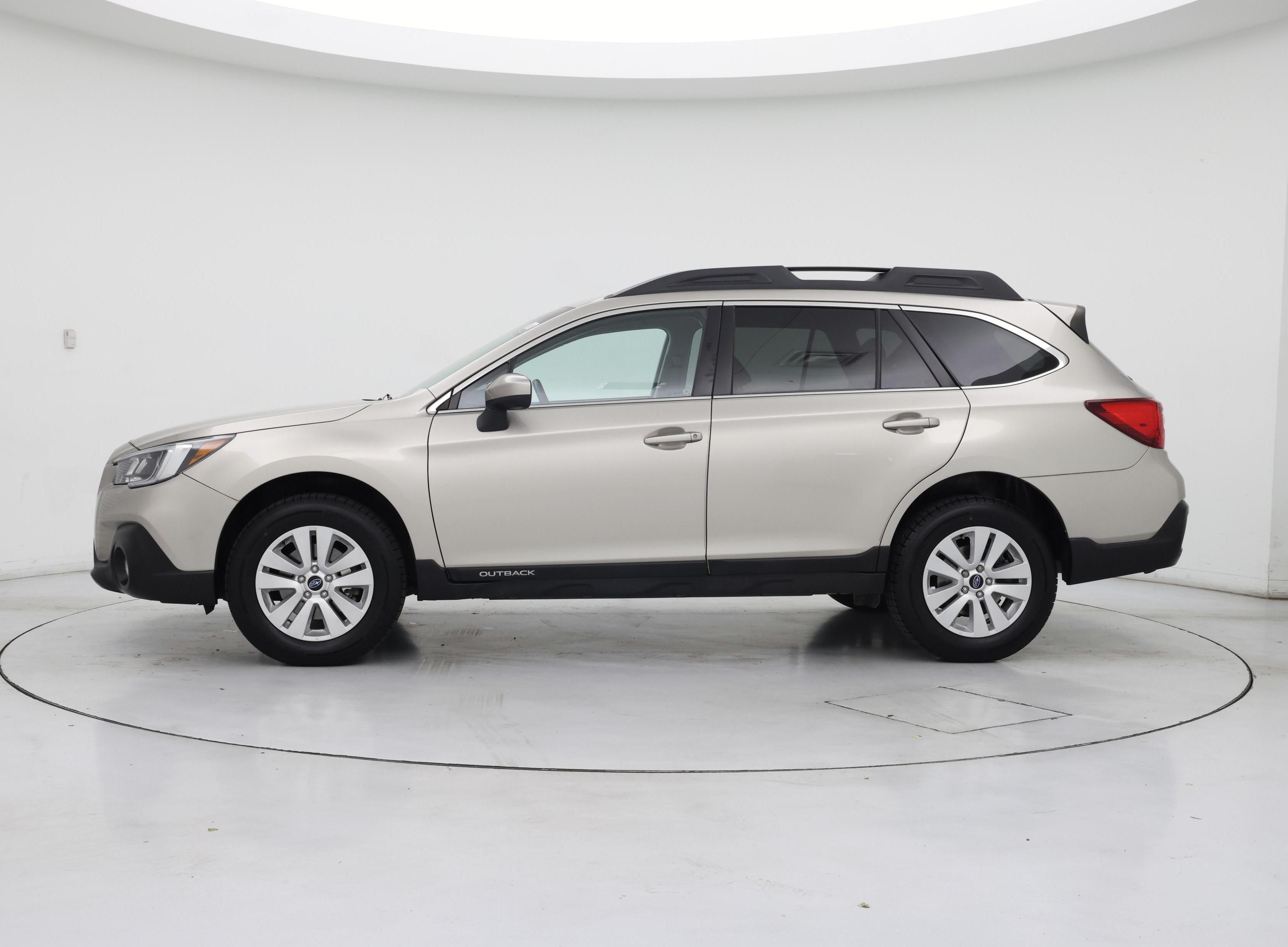 Thumbnail: 2018 Subaru Outback - 3