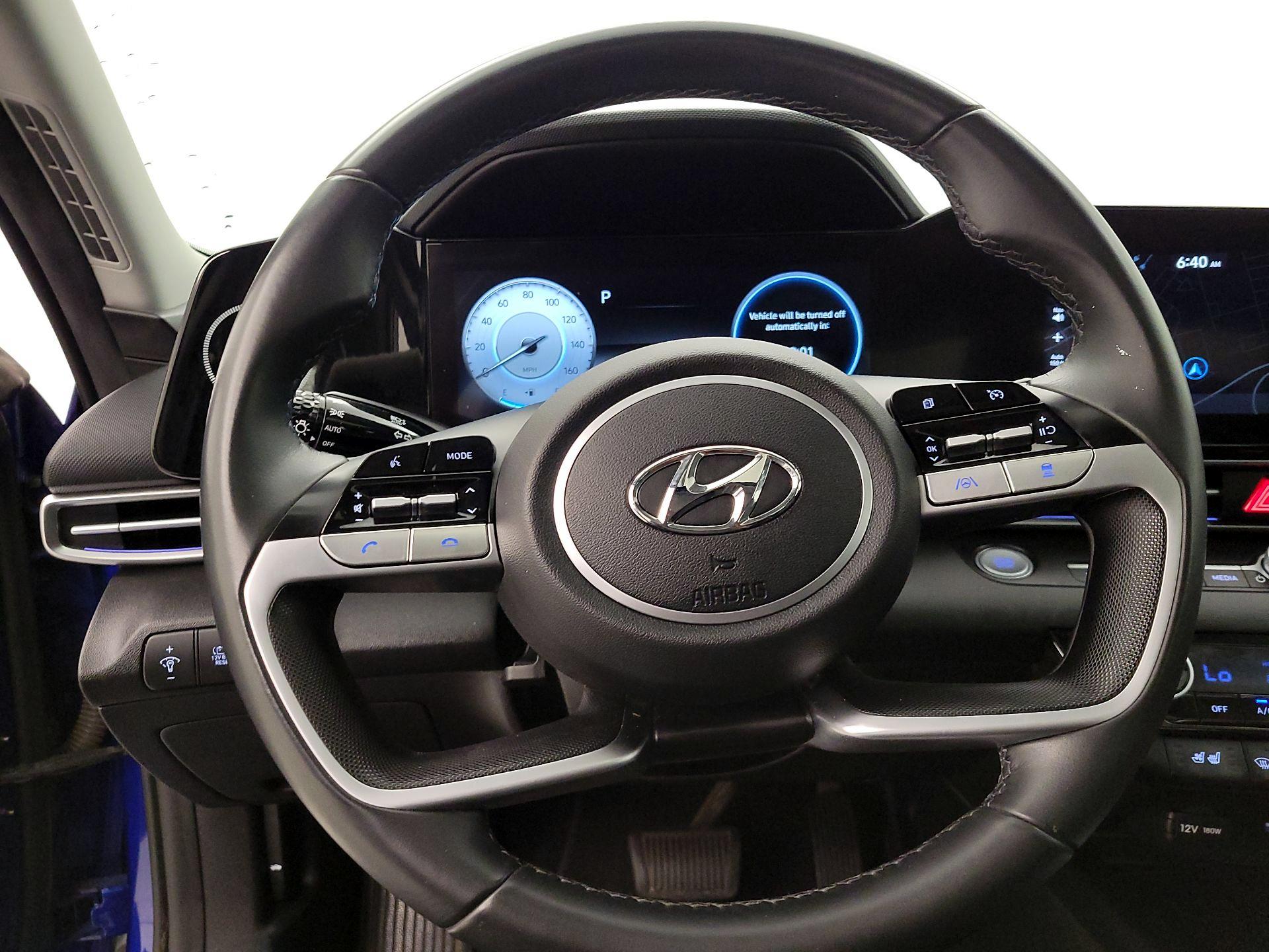 Thumbnail: 2023 Hyundai Elantra - 10