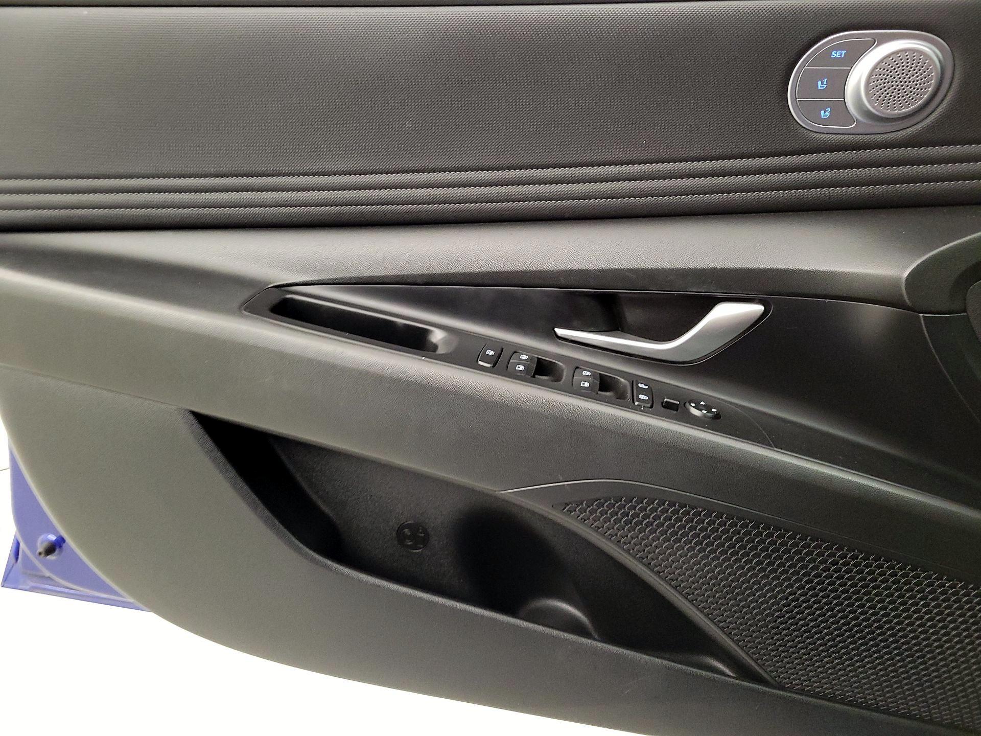 Thumbnail: 2023 Hyundai Elantra - 12