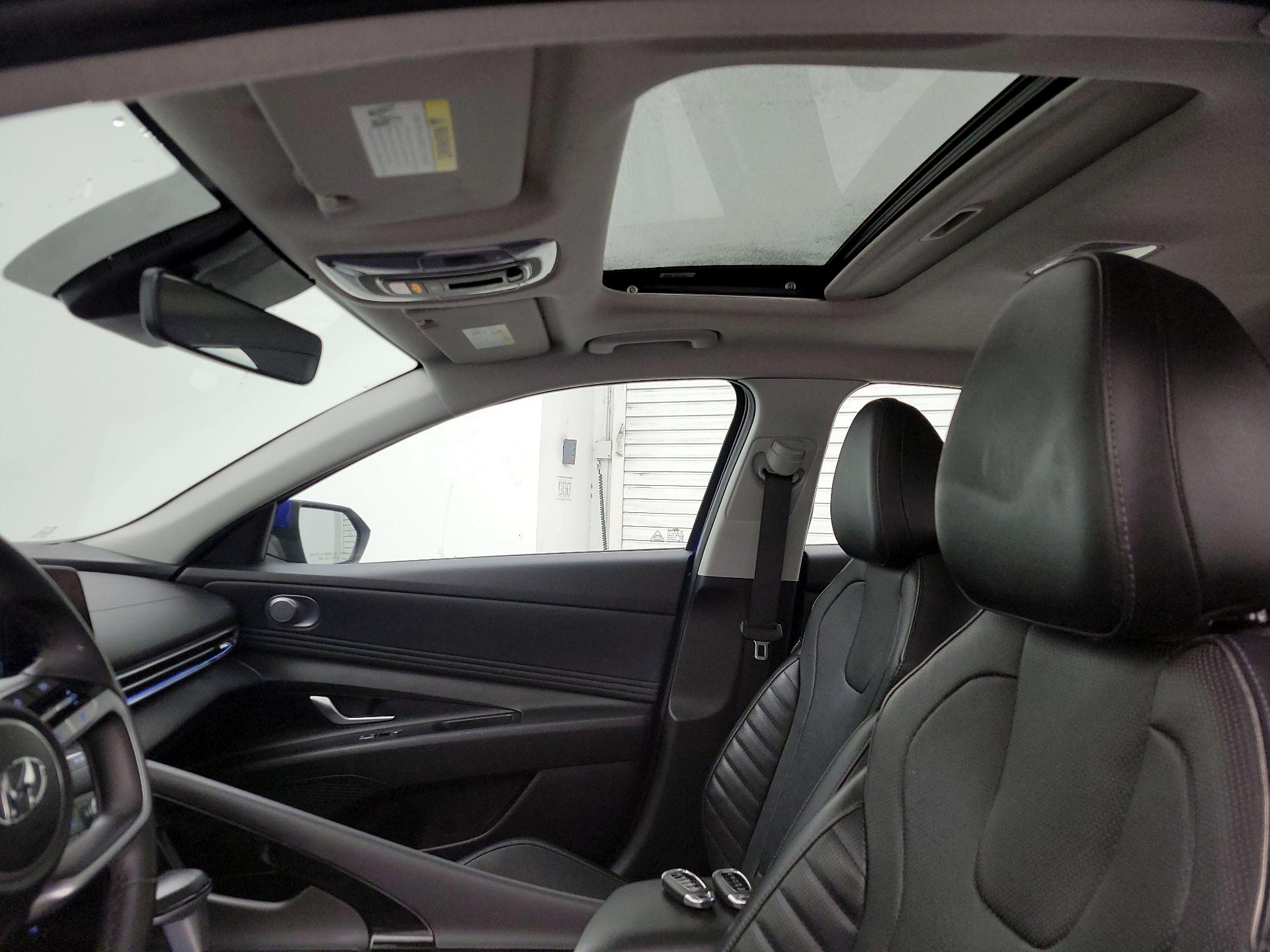 Thumbnail: 2023 Hyundai Elantra - 20