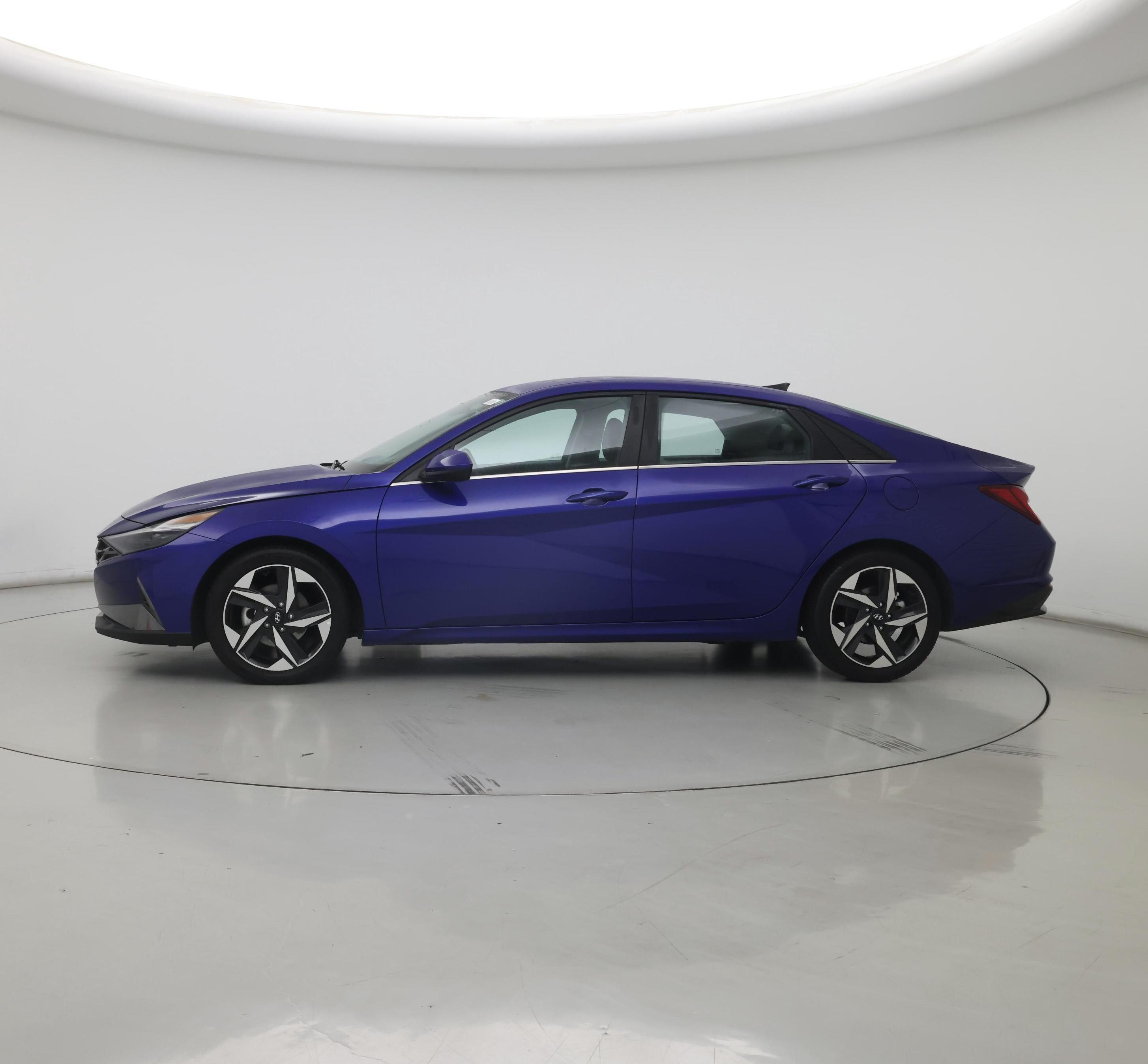 Thumbnail: 2023 Hyundai Elantra - 3