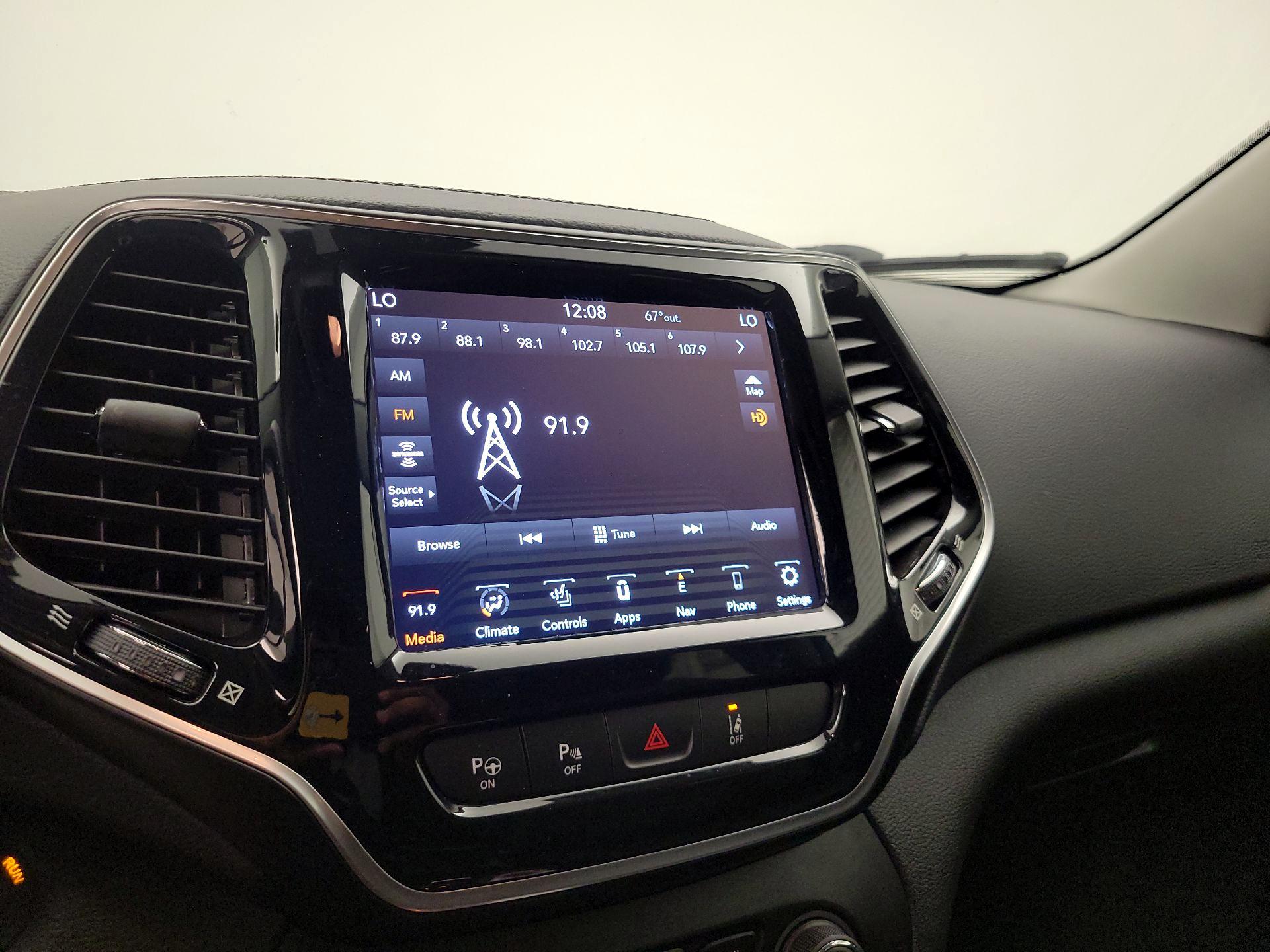 Thumbnail: 2021 Jeep Cherokee - 13