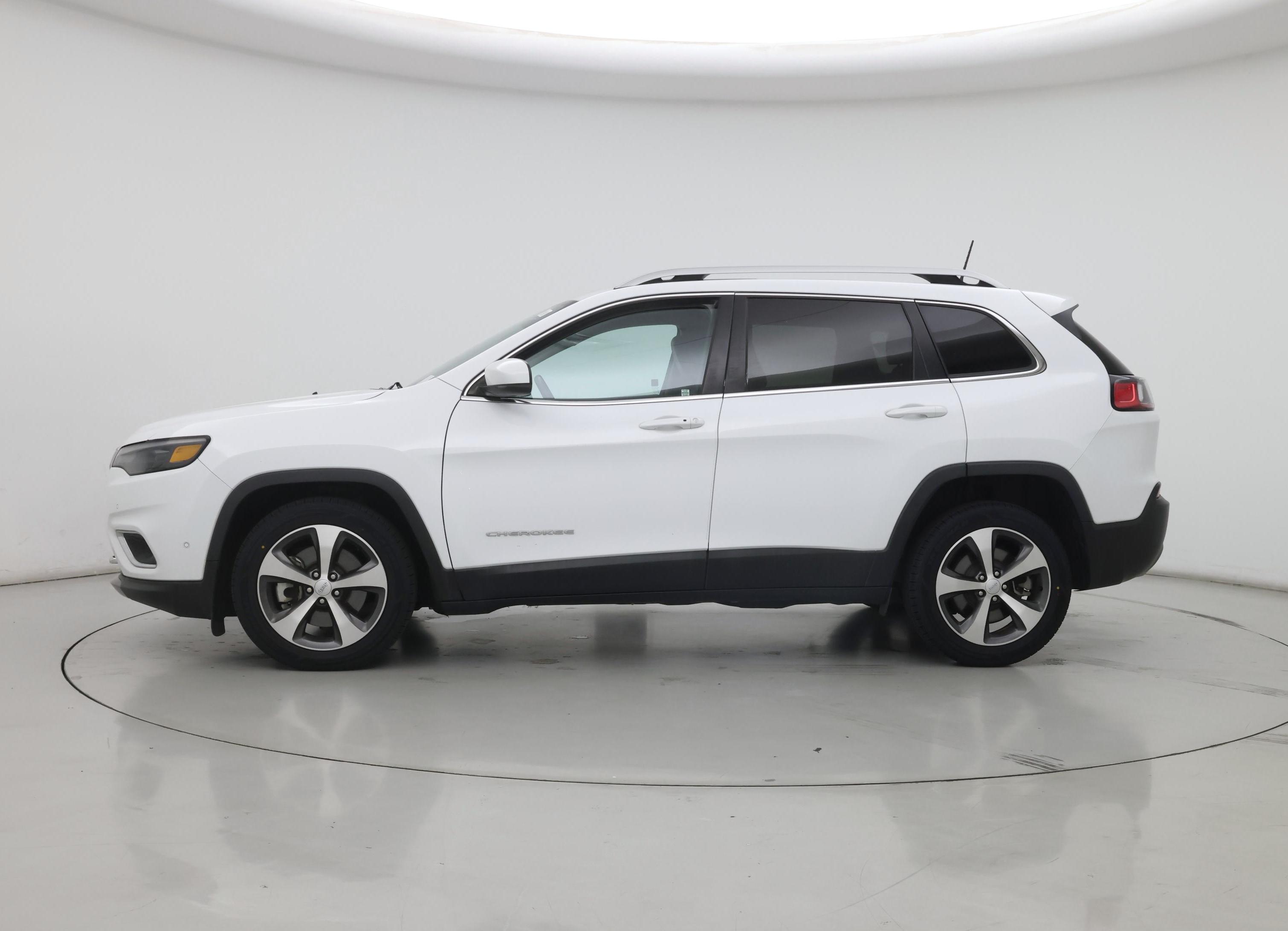 Thumbnail: 2021 Jeep Cherokee - 3