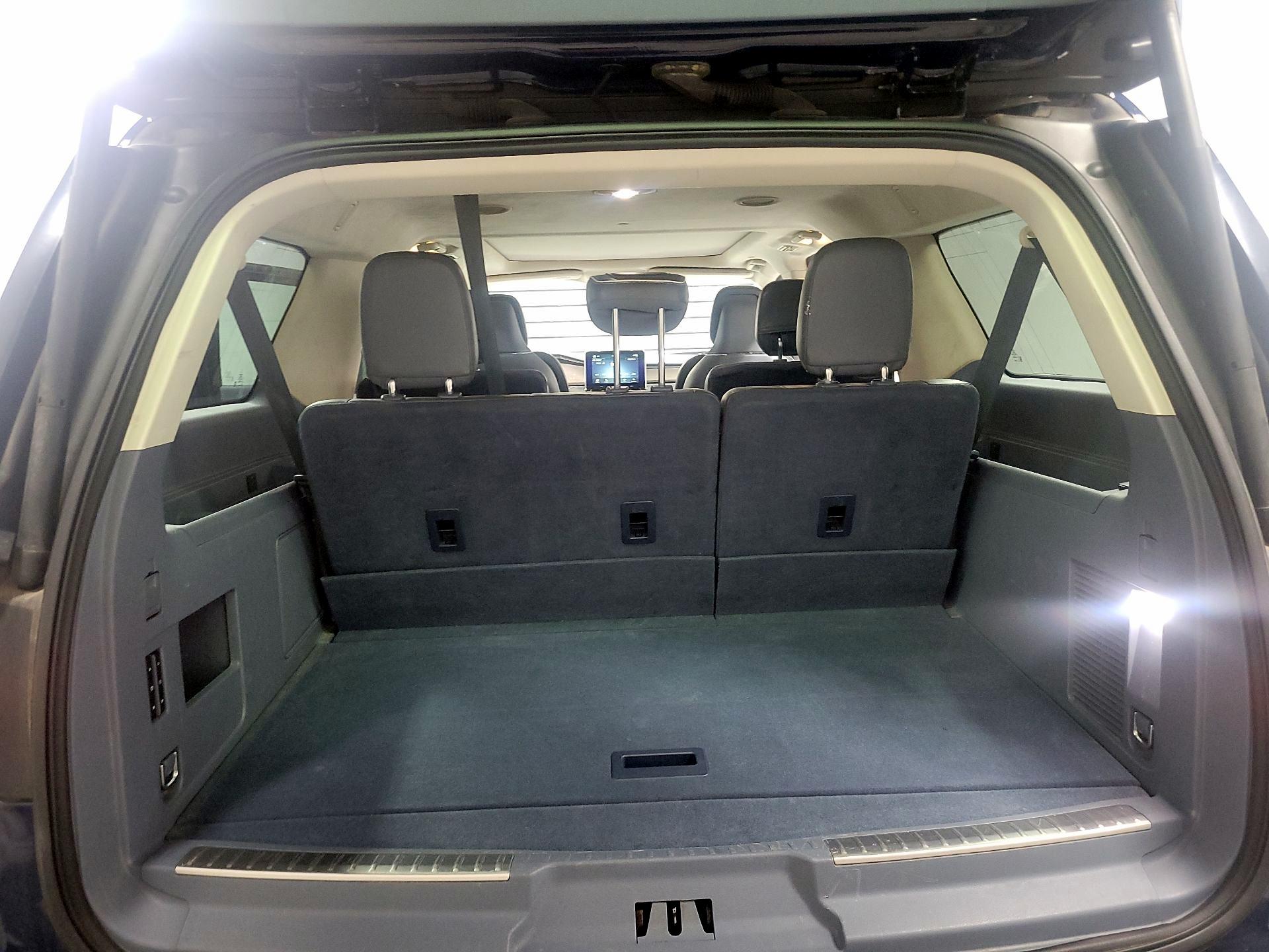 Thumbnail: 2019 Lincoln Navigator L - 18