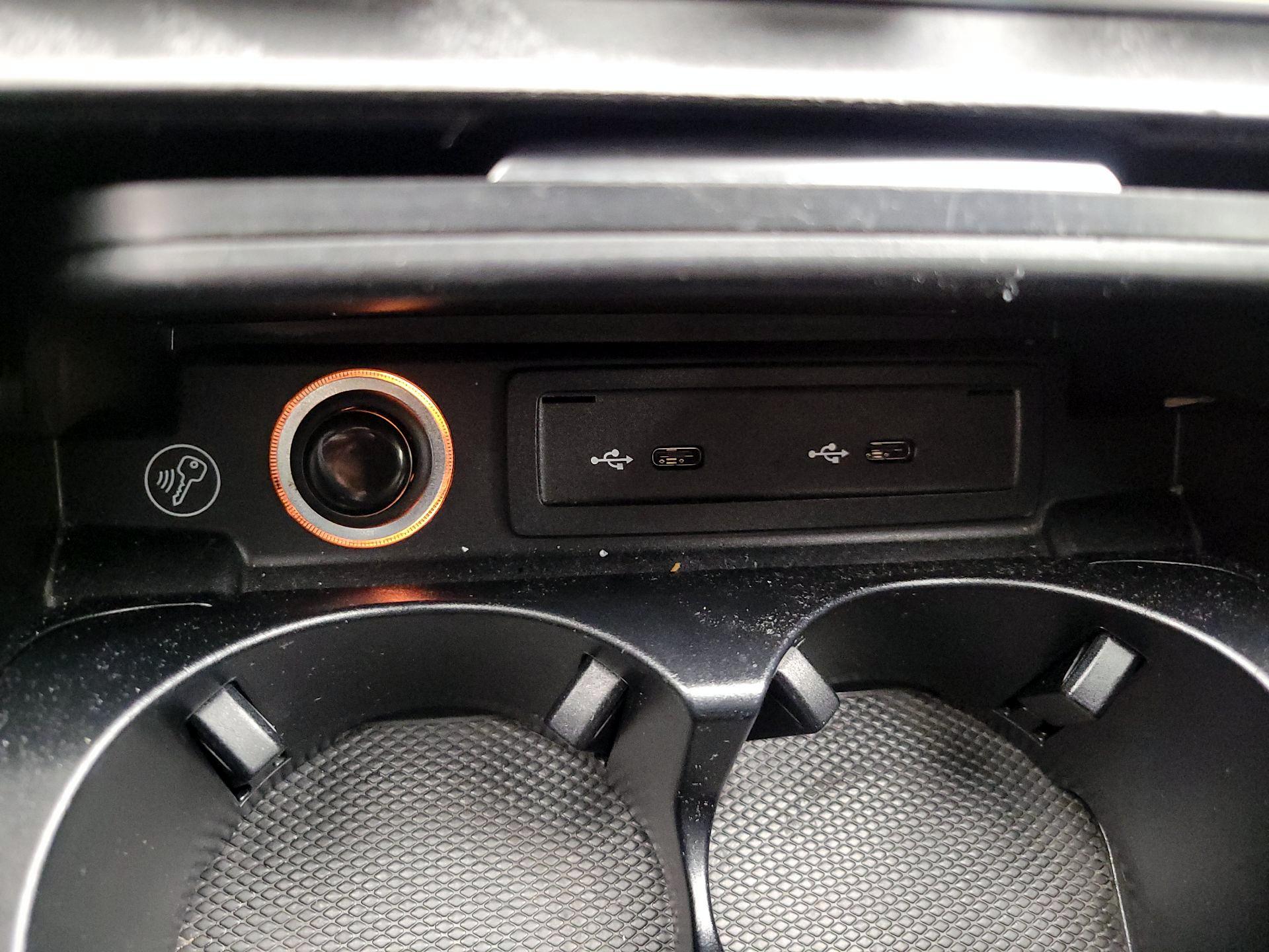 Thumbnail: 2023 Mercedes-Benz AMG GT - 19