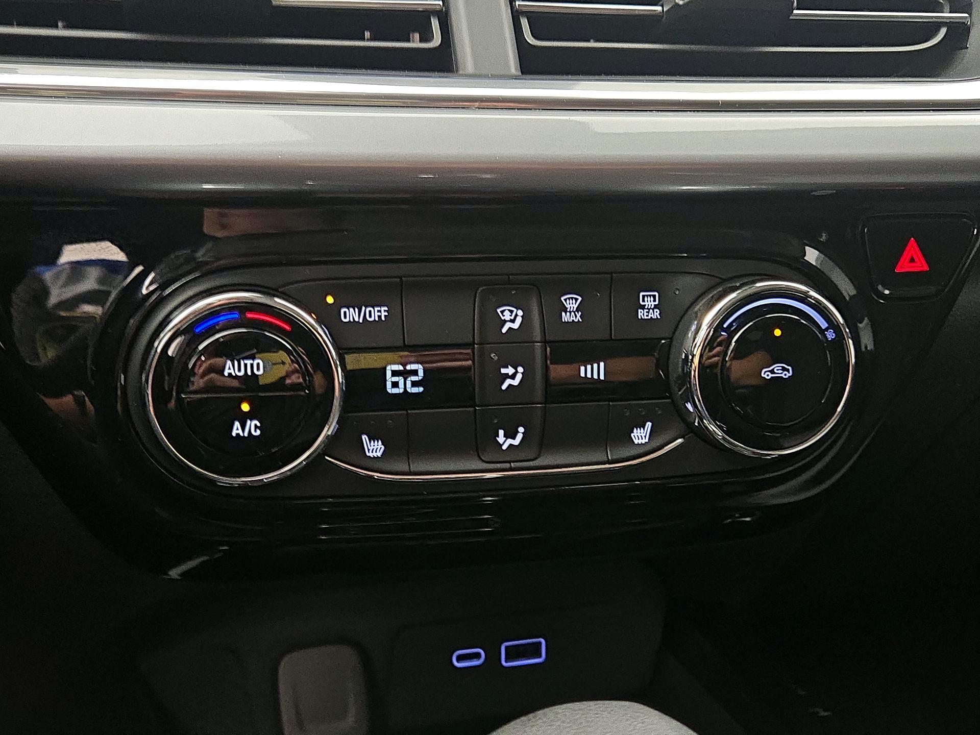 Thumbnail: 2024 Chevrolet Trax - 16