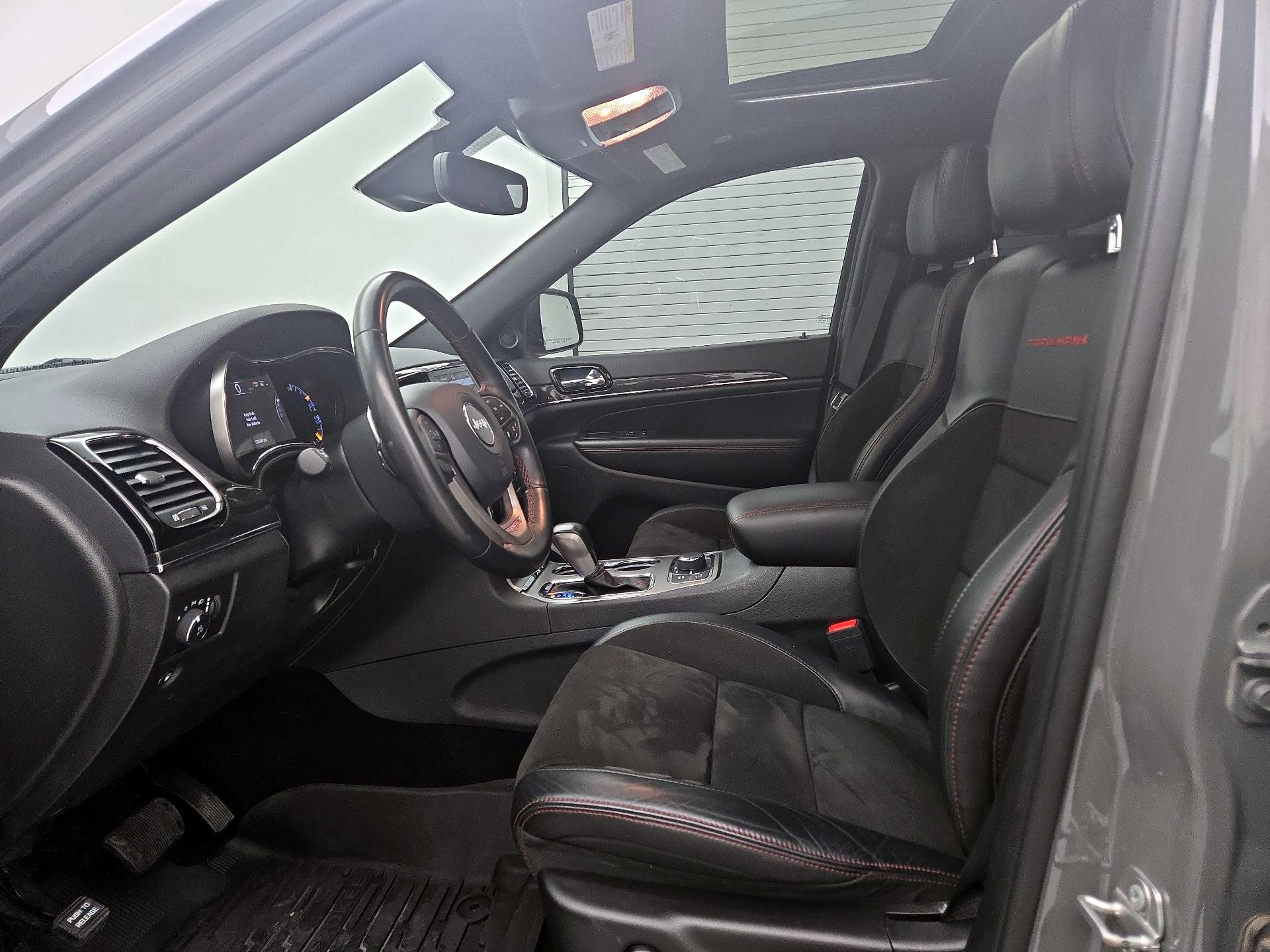 Thumbnail: 2020 Jeep Grand Cherokee - 11