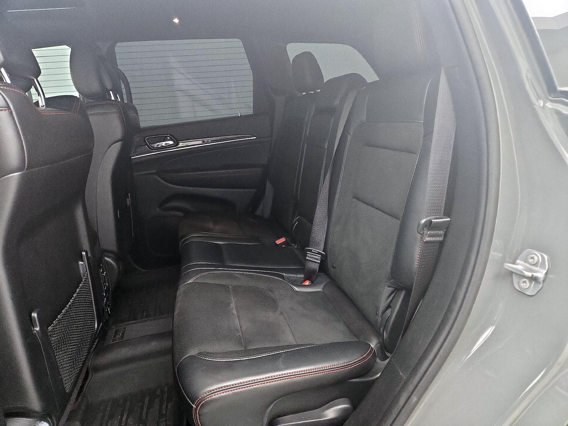 Thumbnail: 2020 Jeep Grand Cherokee - 20