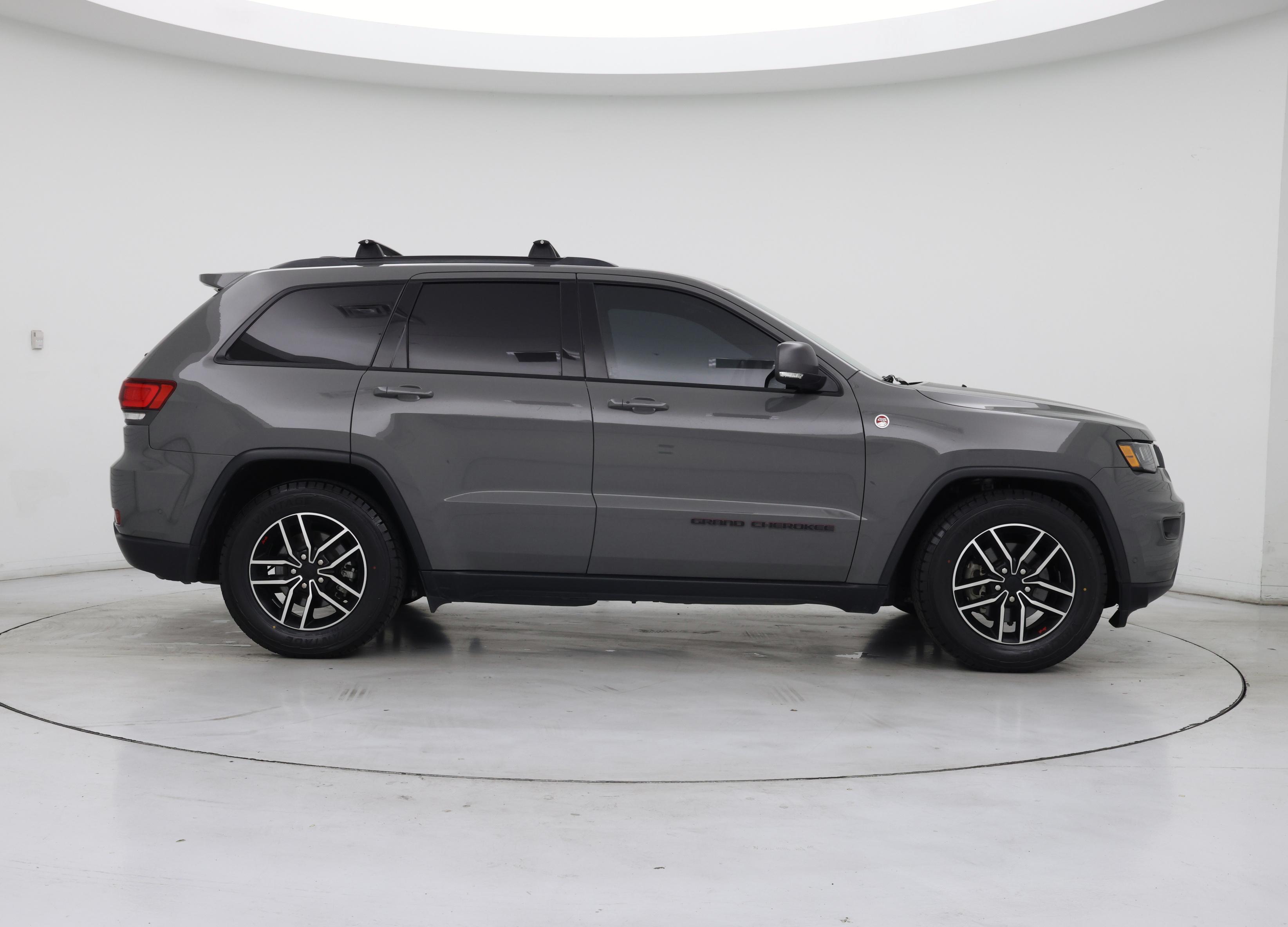 Thumbnail: 2020 Jeep Grand Cherokee - 7
