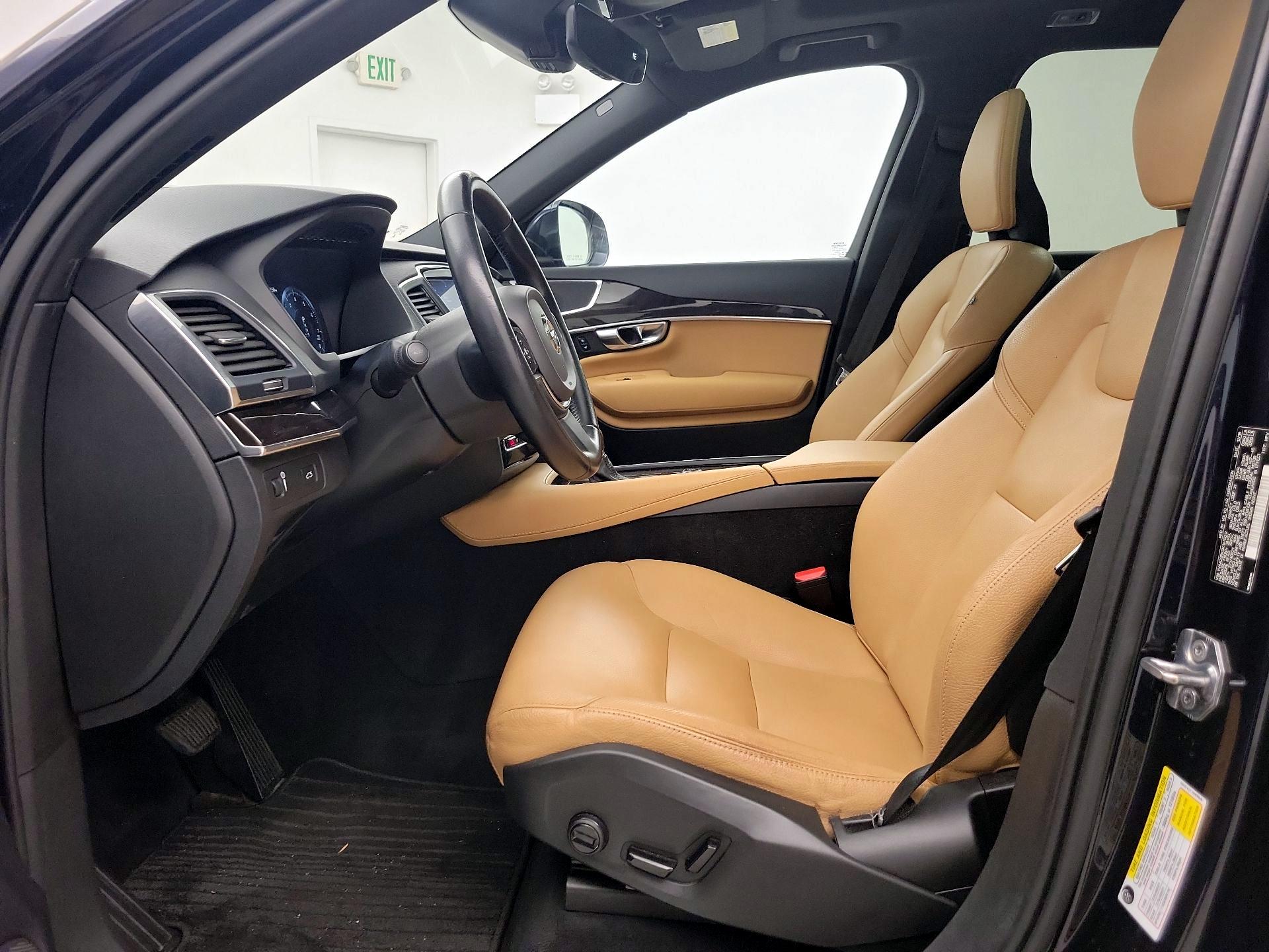 Thumbnail: 2019 Volvo XC90 - 11