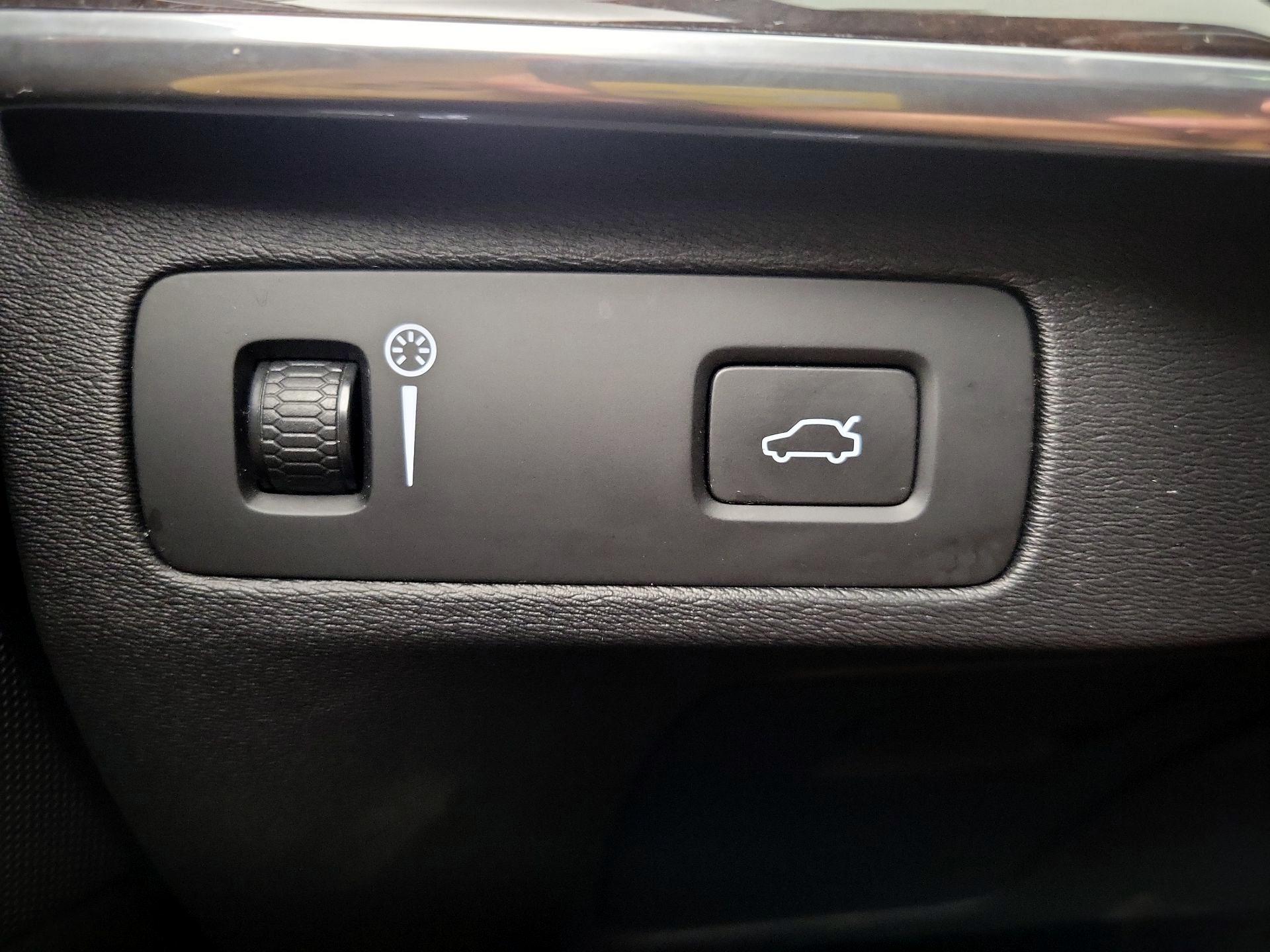 Thumbnail: 2019 Volvo XC90 - 13